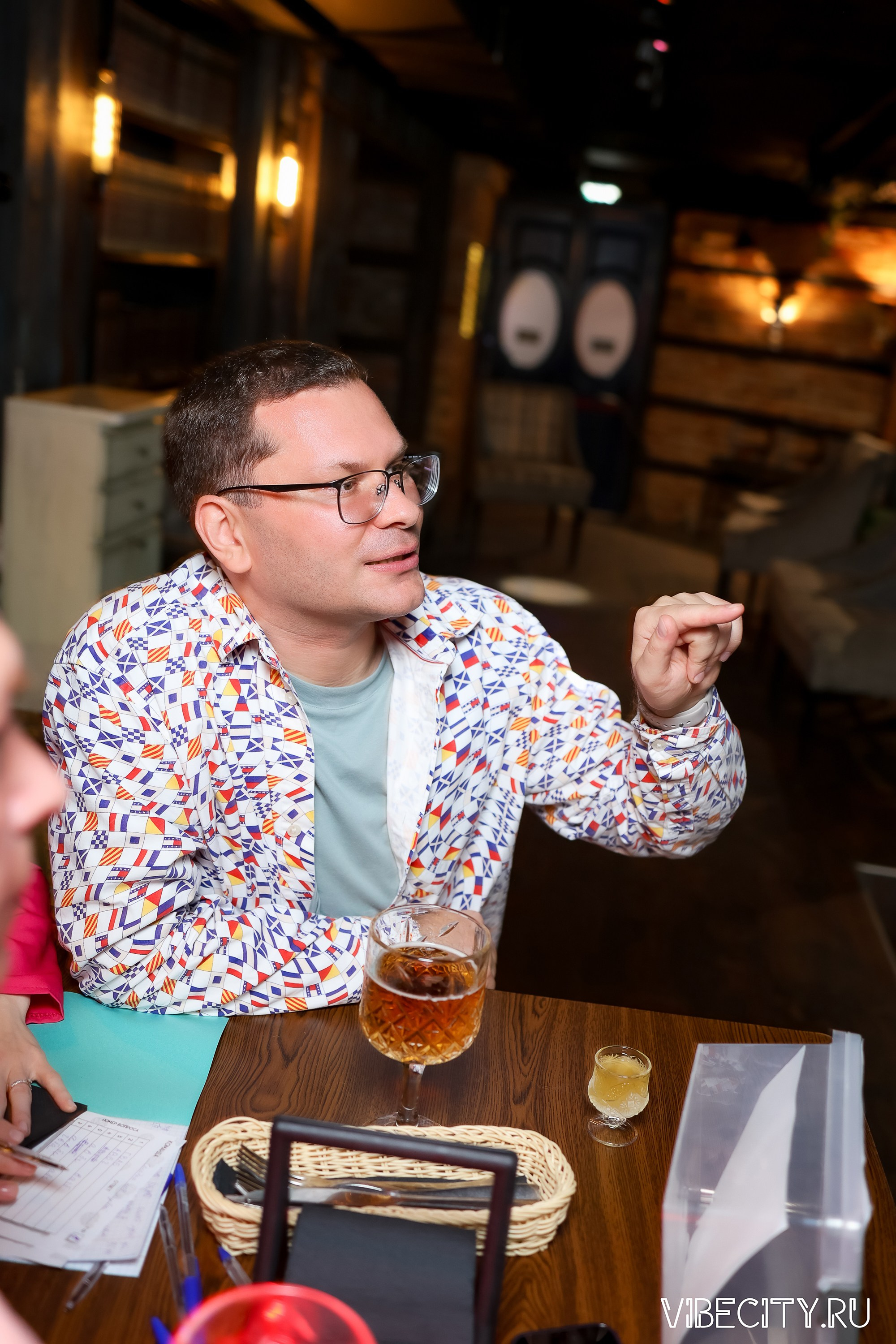 КВИЗ WHOIS. VIBECITY.RU Вайб Сити Ру Фоторепортажи Фотоотчеты Калининград