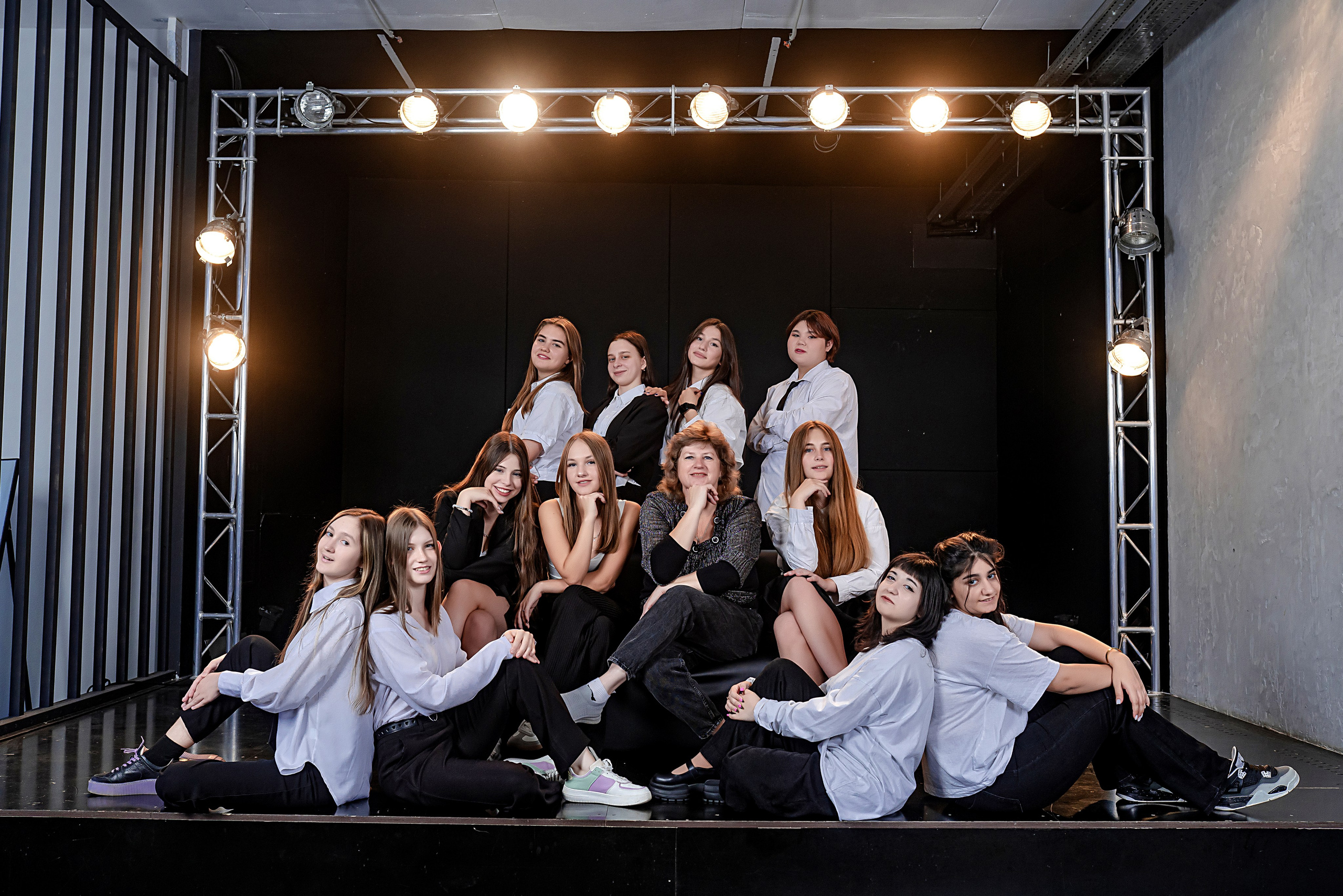 Фотосессия Школа 17 Класс 9Б. Современные Выпускные Альбомы в Ростове-на-Дону