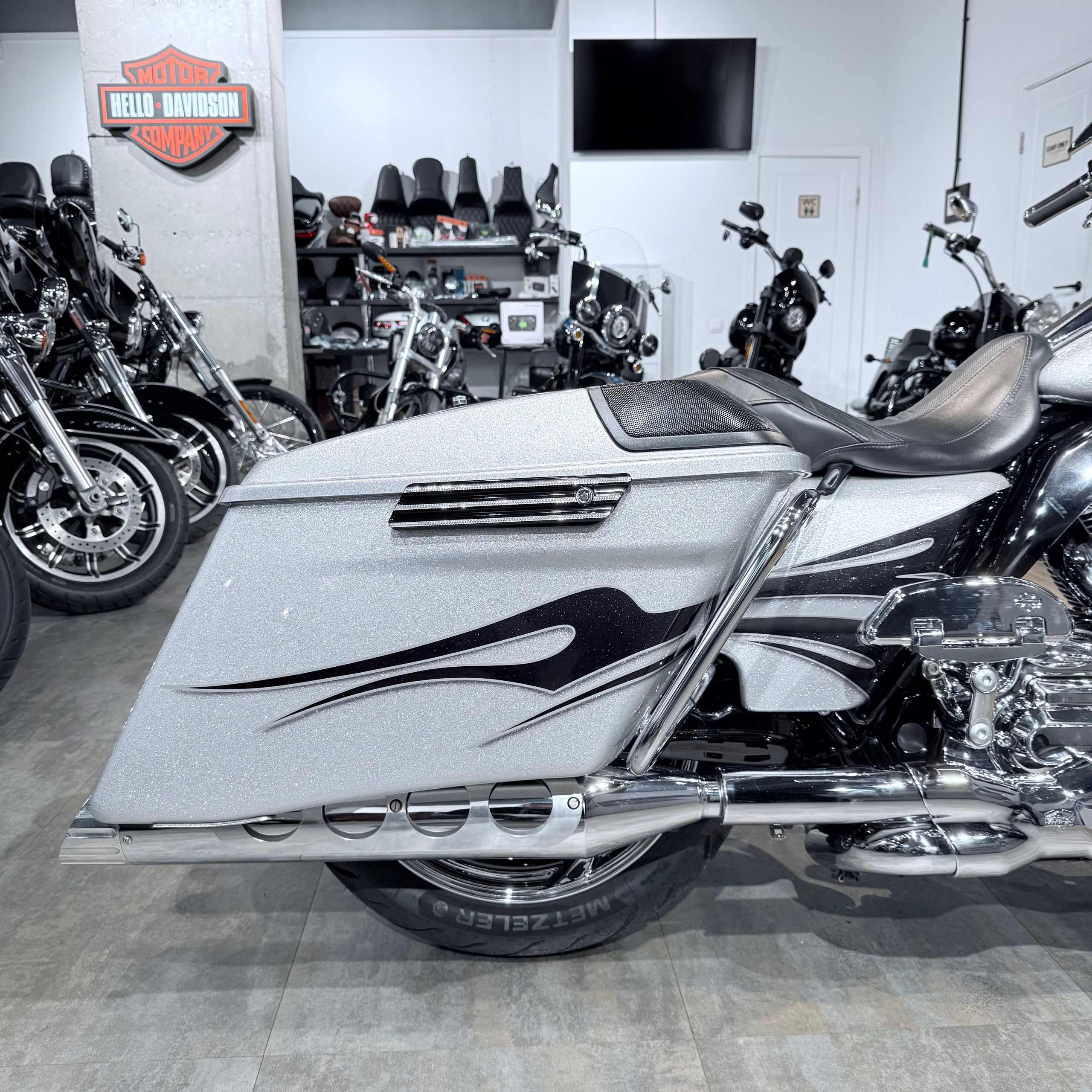 2015 CVO Street Glidе Sреcial 110 Наrd Сandy Сustоm. Hello Davidson, Москва. Только хорошие мотоциклы…