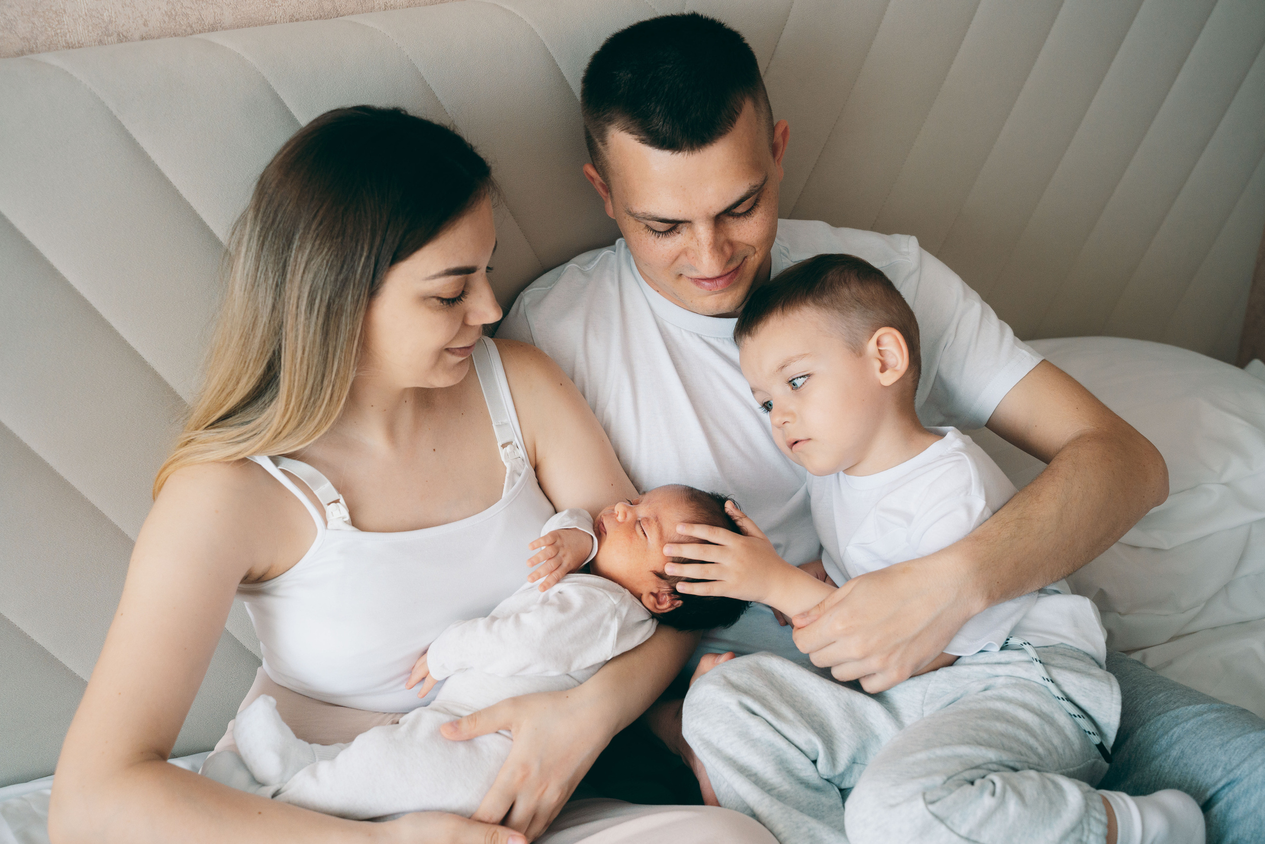 Семейная домашняя фотосессия новорожденного. Фотограф для семей и экспертов в г. Воронеж Ирина Круглова