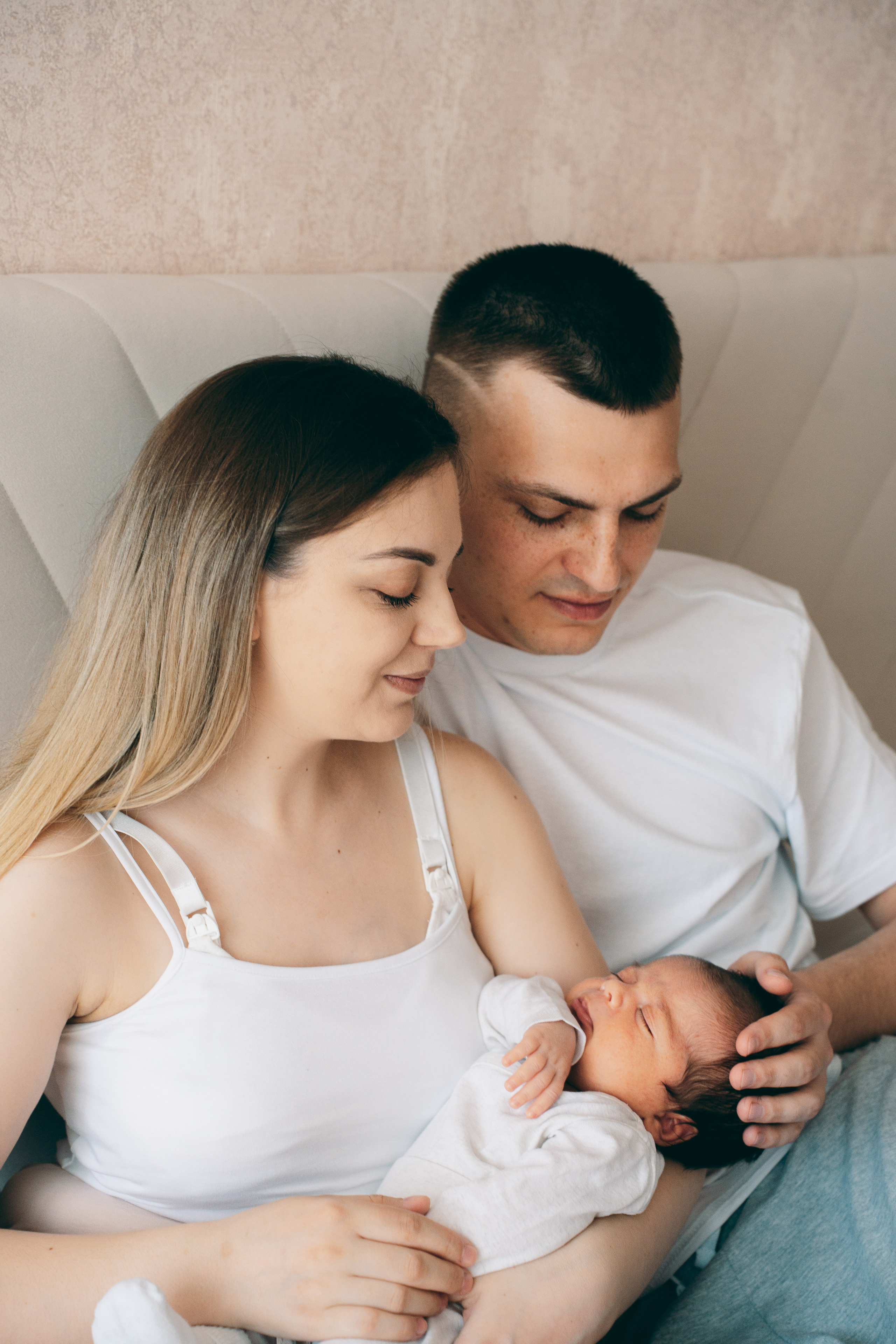 Семейная домашняя фотосессия новорожденного. Фотограф для семей и экспертов в г. Воронеж Ирина Круглова