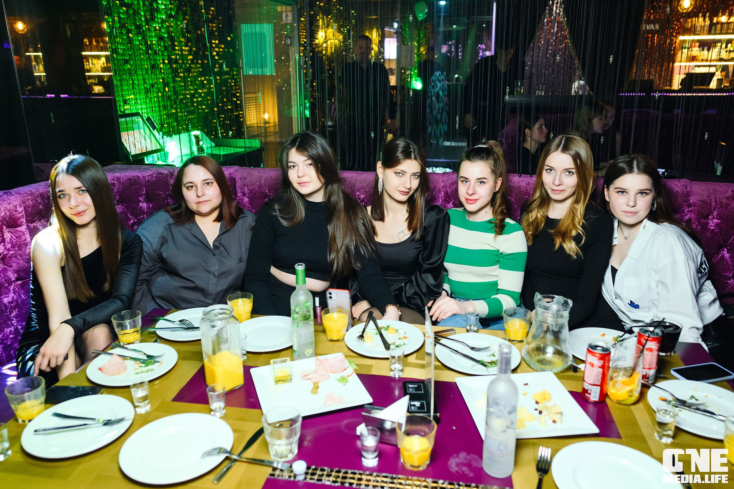 Фотоотчет с вечеринки в караоке-клубе Эйфория. One Media Life: фоторепортажи, фотоотчеты с мероприятий и заведений