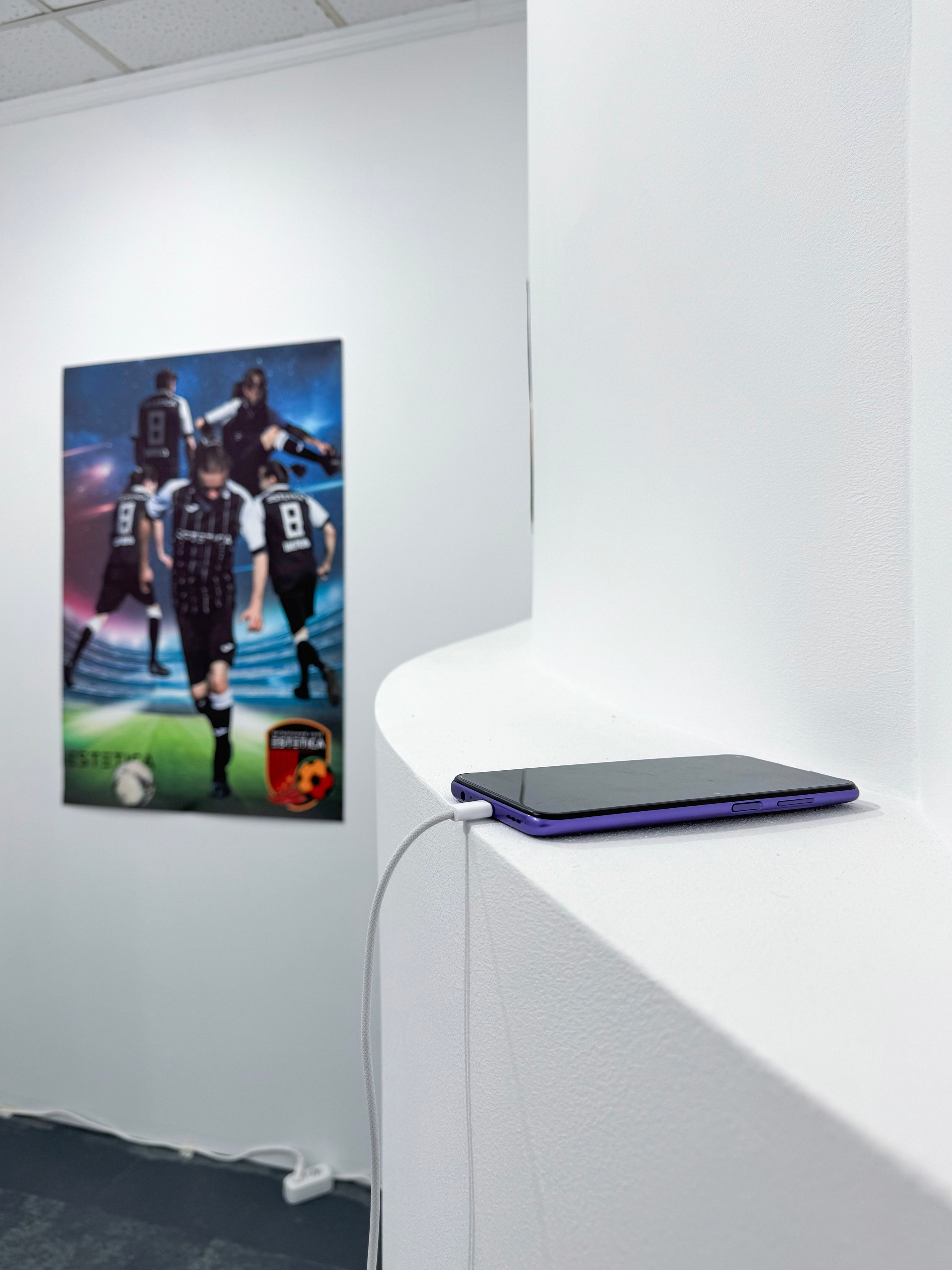 «Мечтам и голам нет возраста», выставка Андрея Шепеля, 28.06-13.07, пространство пробел, Ростов-на-Дону. Лера Круглова