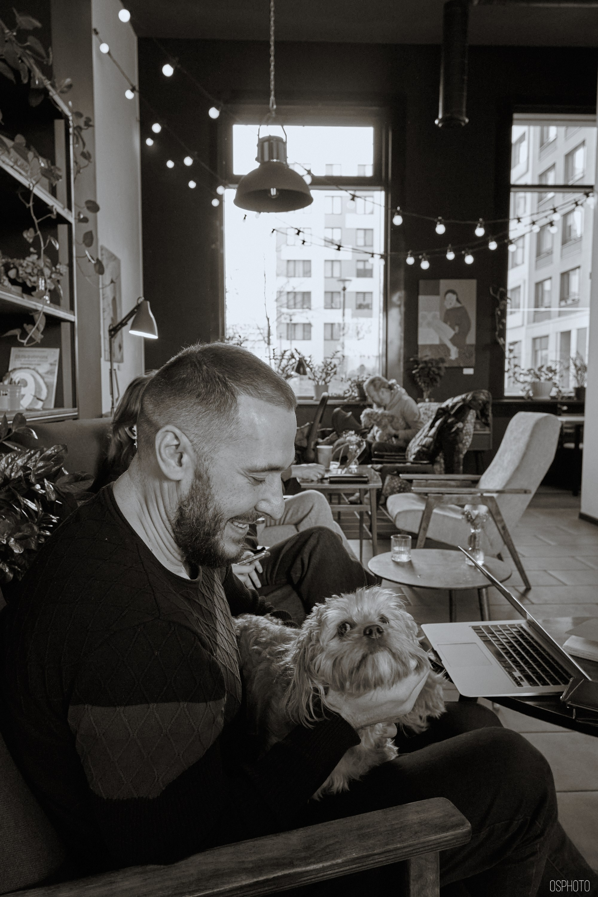 «Соседи Кофе». Микрогород в Лесу. Фотографъ Сергѣевъ. Поймать мгновеніе