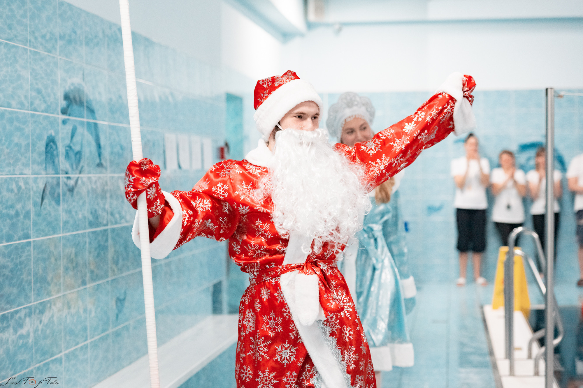 Соревнования по плаванию. Бассейн «Парус». Конный и фотограф с животными в Твери Топталова Люся
