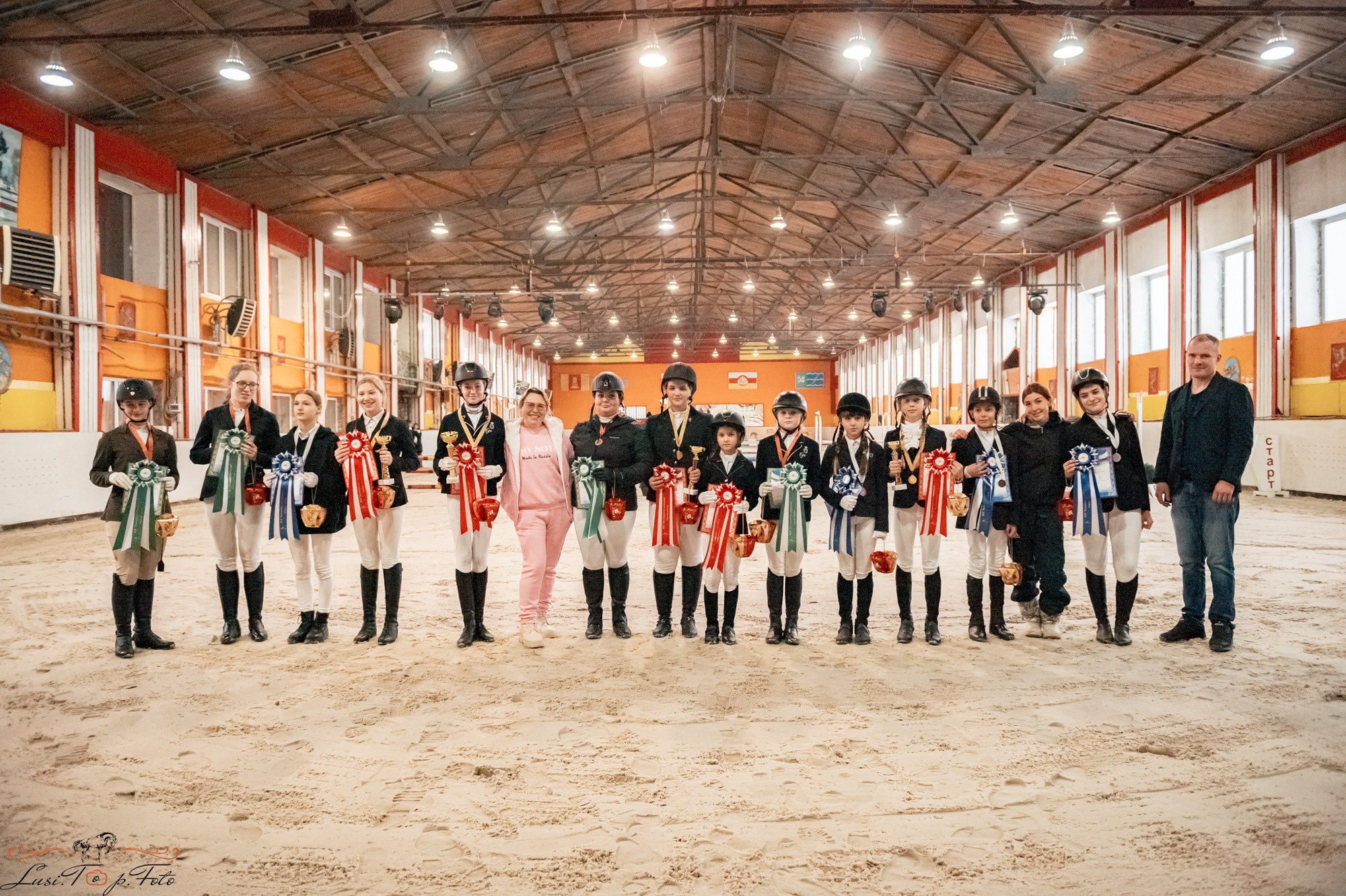 Новогодний конкур Конаковские Конюшни. Конный и фотограф с животными в Твери Топталова Люся