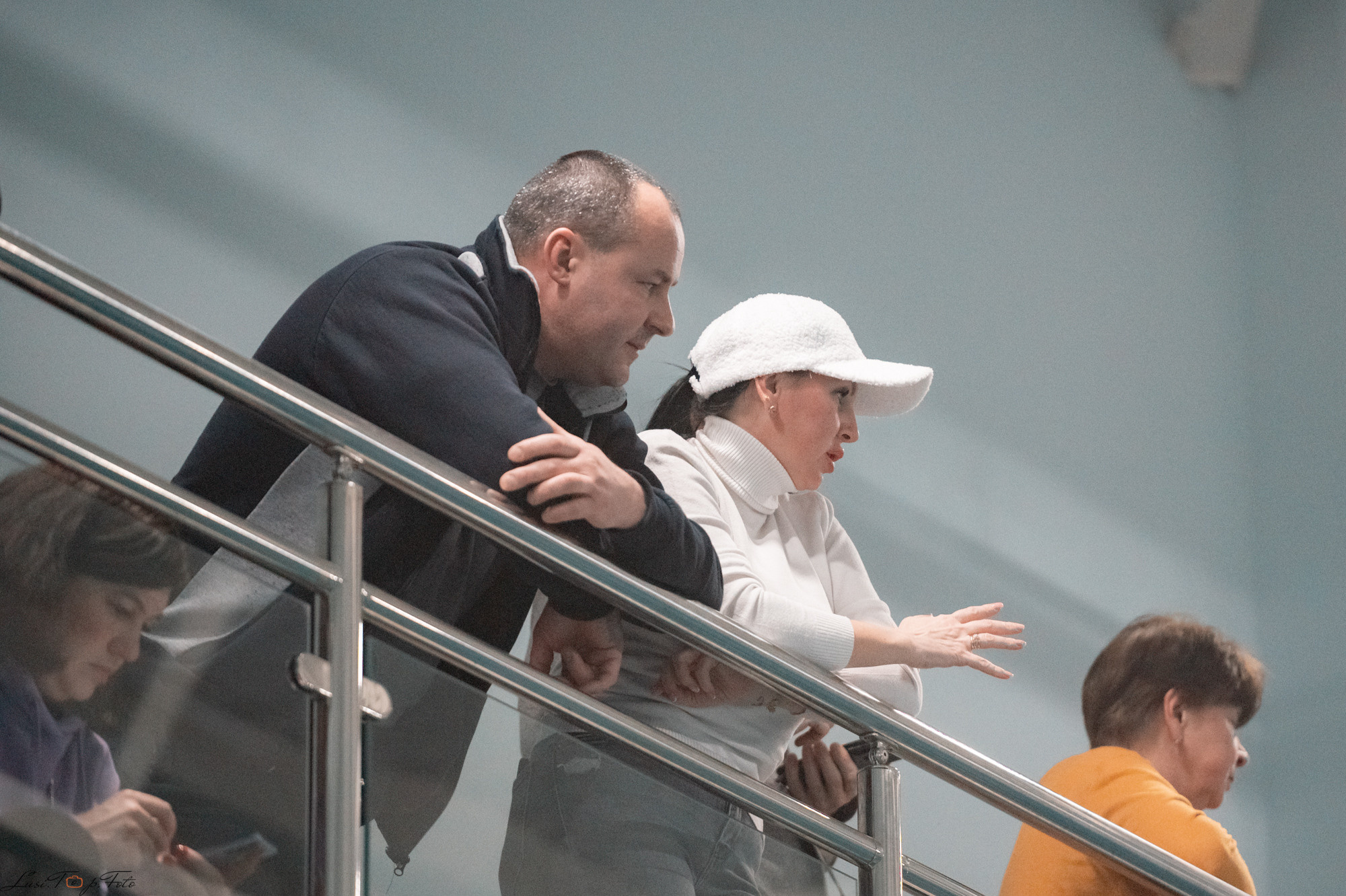 Соревнования по плаванию. Бассейн «Парус». Конный и фотограф с животными в Твери Топталова Люся