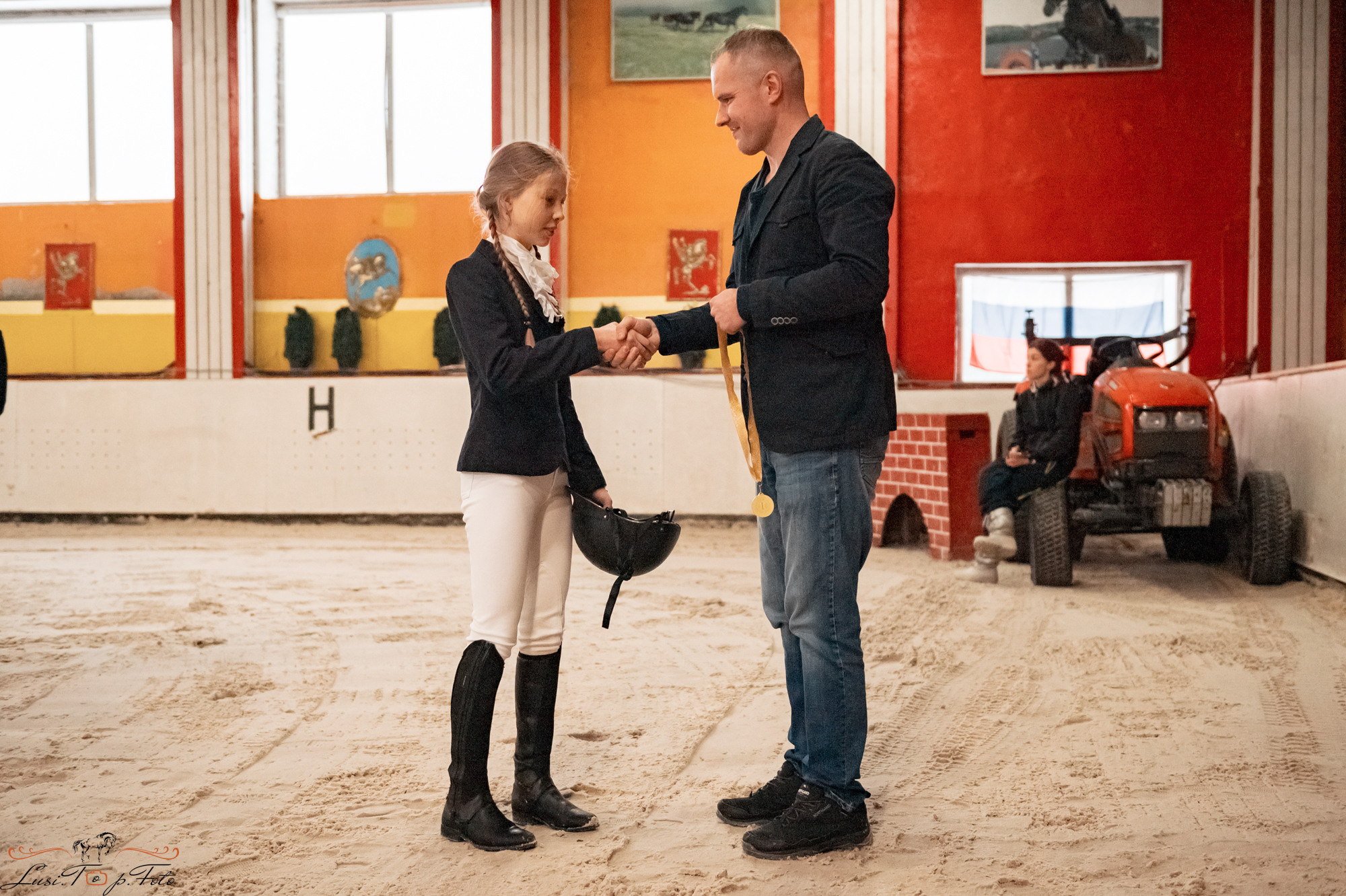 Новогодний конкур Конаковские Конюшни. Конный и фотограф с животными в Твери Топталова Люся