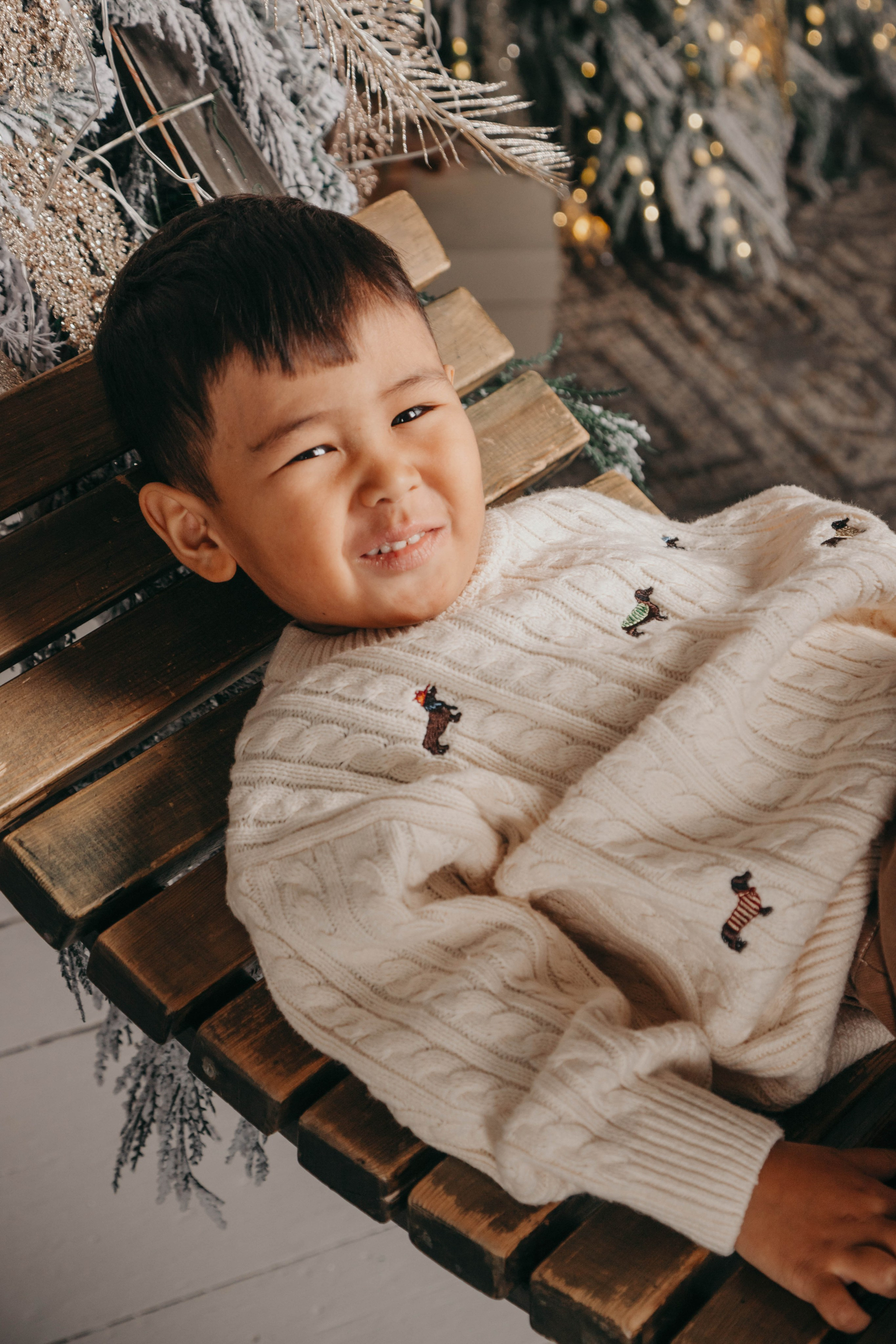 Семейная фотосессия в фотостудии 2Стула. Свадебный, семейный и портретный фотограф в Алматы, Костанай