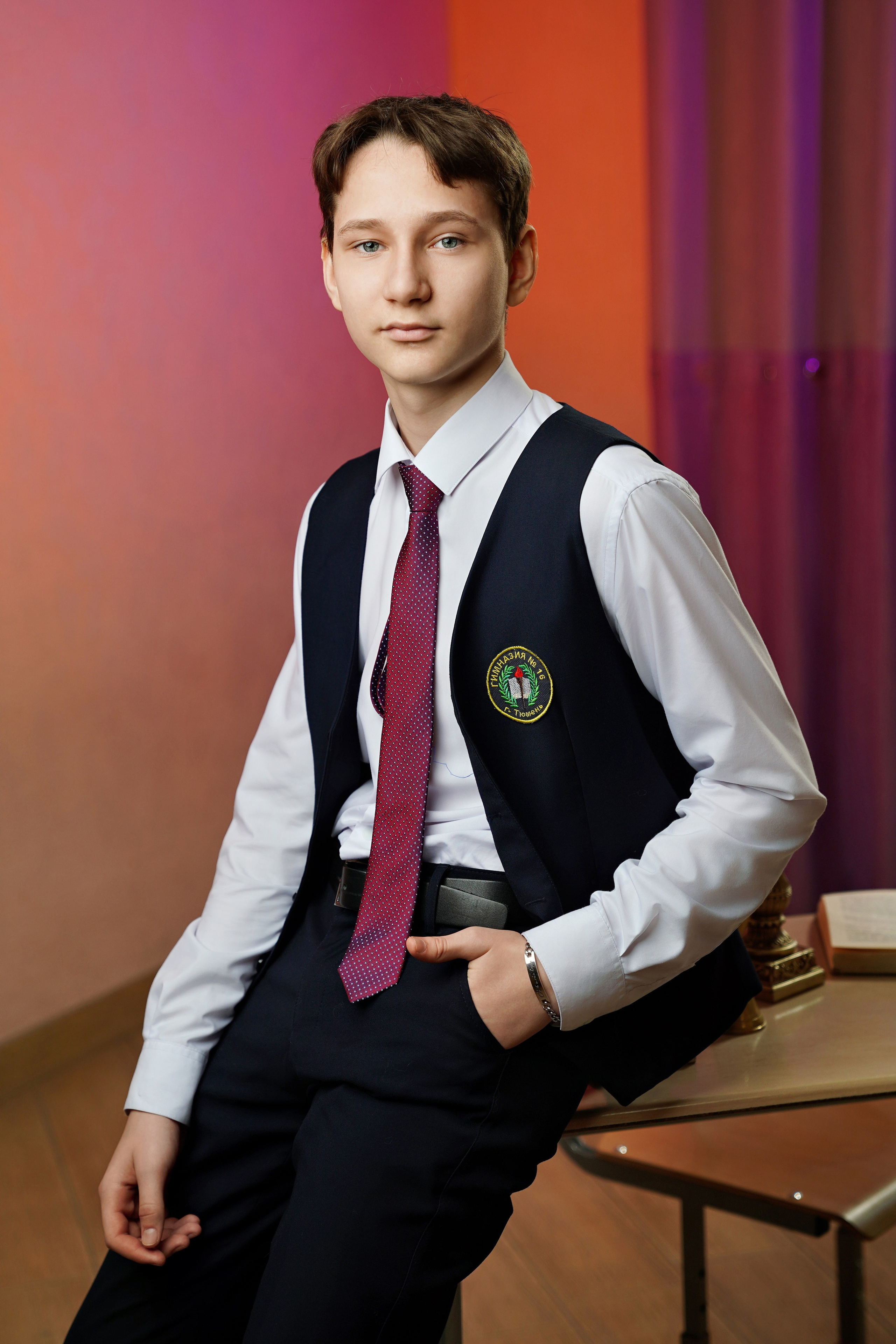 Виньетка + портреты. GOTRA — выпускные альбомы в Тюмени