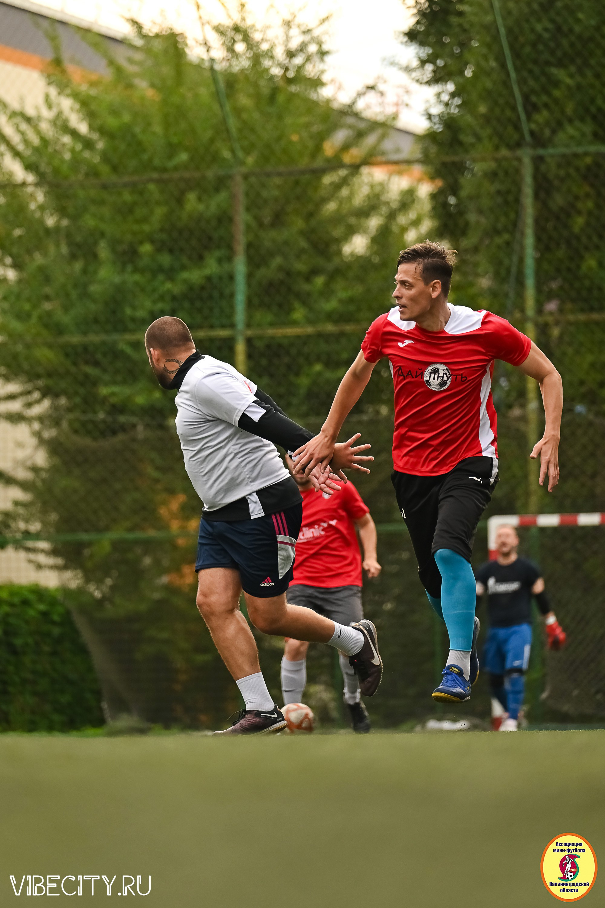 ИГРЫ МИНИ-ФУТБОЛЬНОЙ И КОРПОРАТИВНОЙ ЛИГИ. VIBECITY.RU Вайб Сити Ру Фоторепортажи Фотоотчеты Калининград