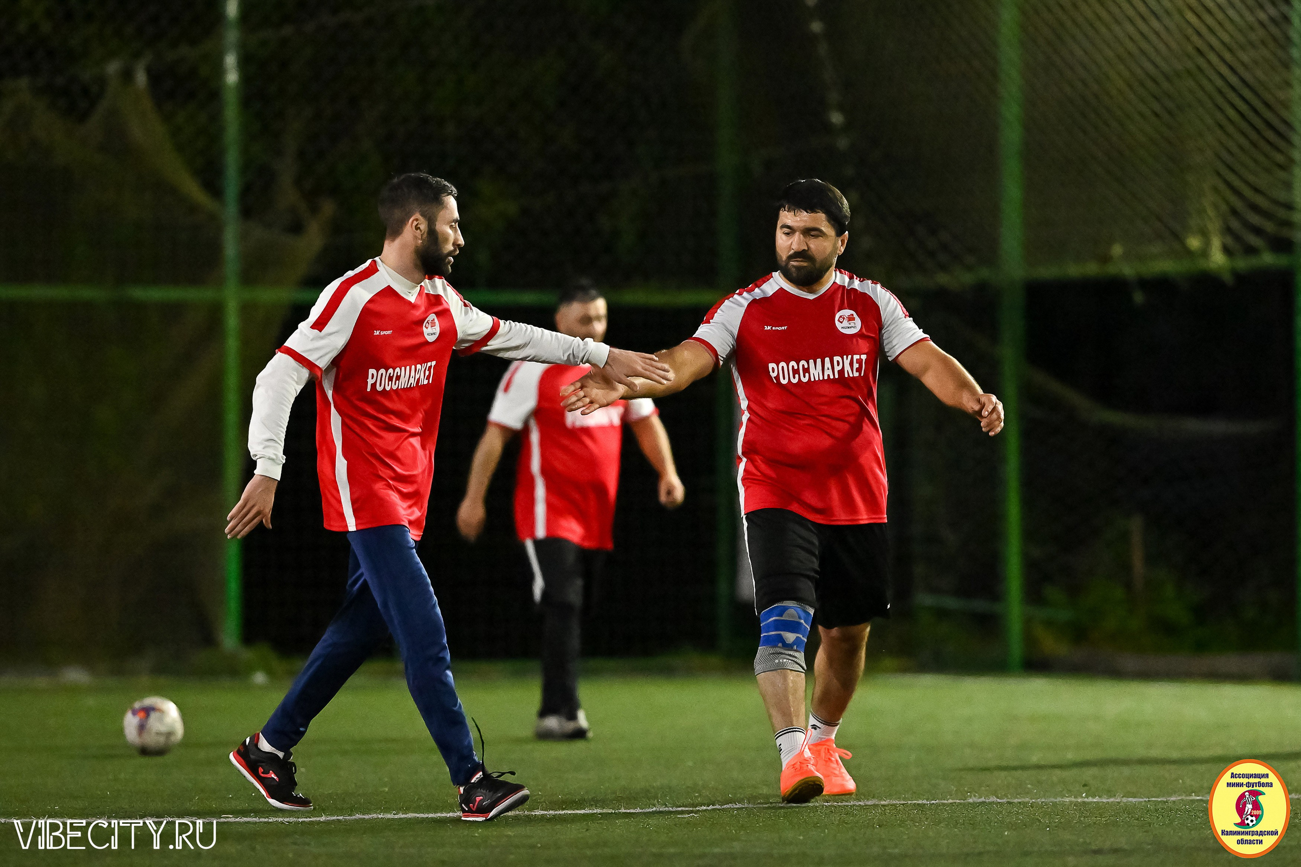 ИГРЫ МИНИ-ФУТБОЛЬНОЙ И КОРПОРАТИВНОЙ ЛИГИ. VIBECITY.RU Вайб Сити Ру Фоторепортажи Фотоотчеты Калининград