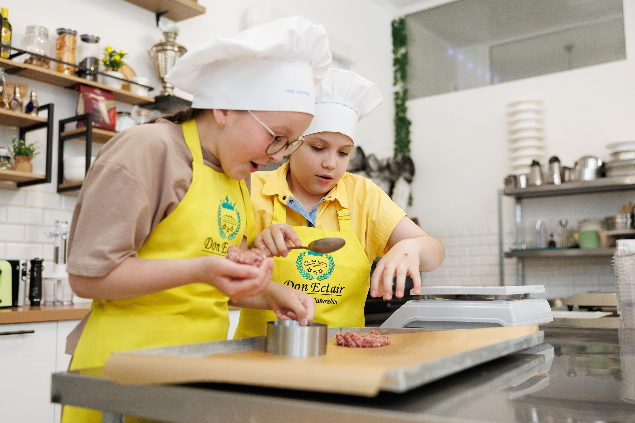 10-летие Арины — детский день рождения в формате кулинарного мастер-класса
