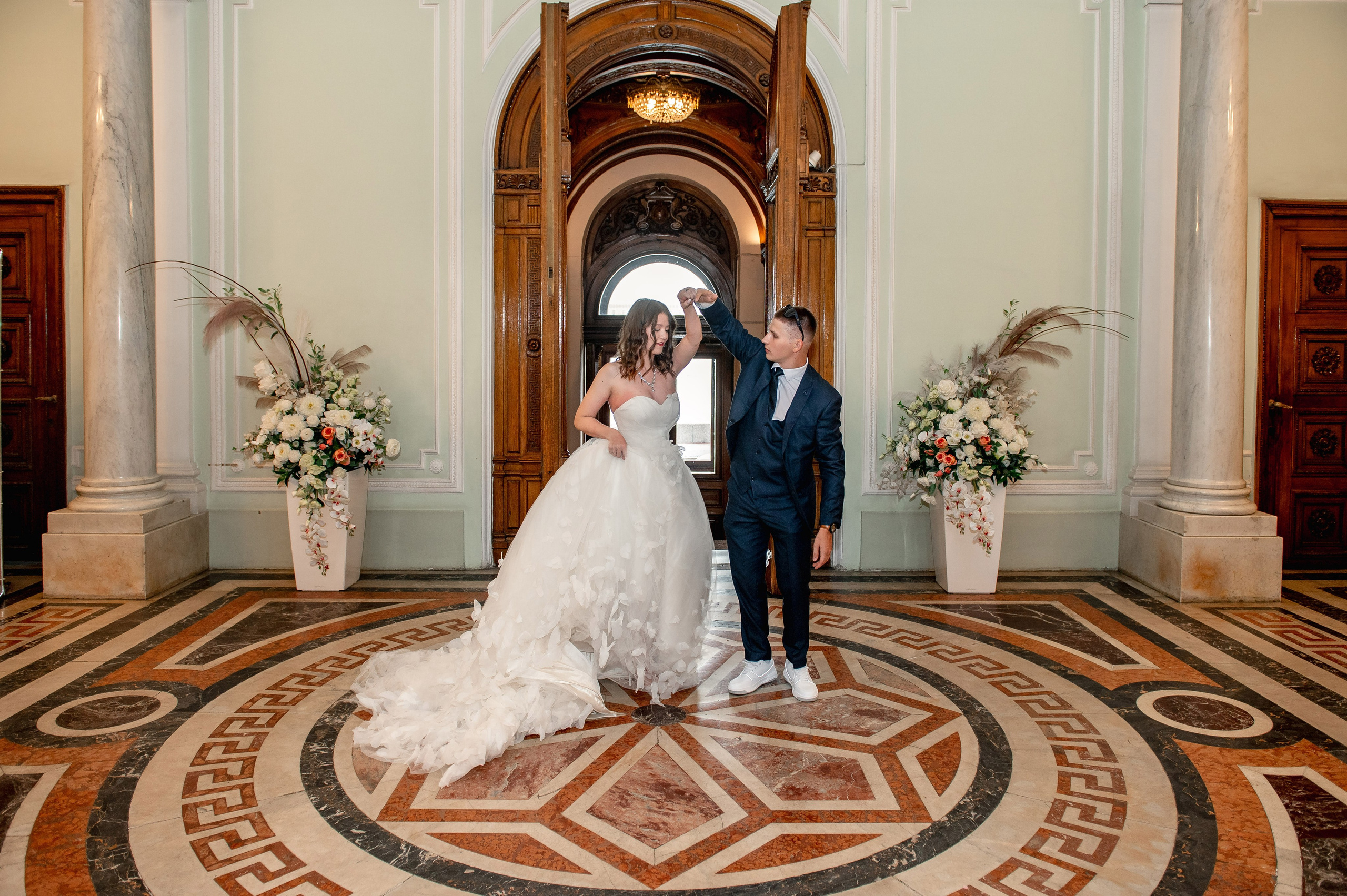 Зажигательная и динамичная свадебная фотосессия Анастасии и Максима. Портретный, семейный и свадебный фотограф в Санкт-Петербурге и в Пушкине Ширяев Денис