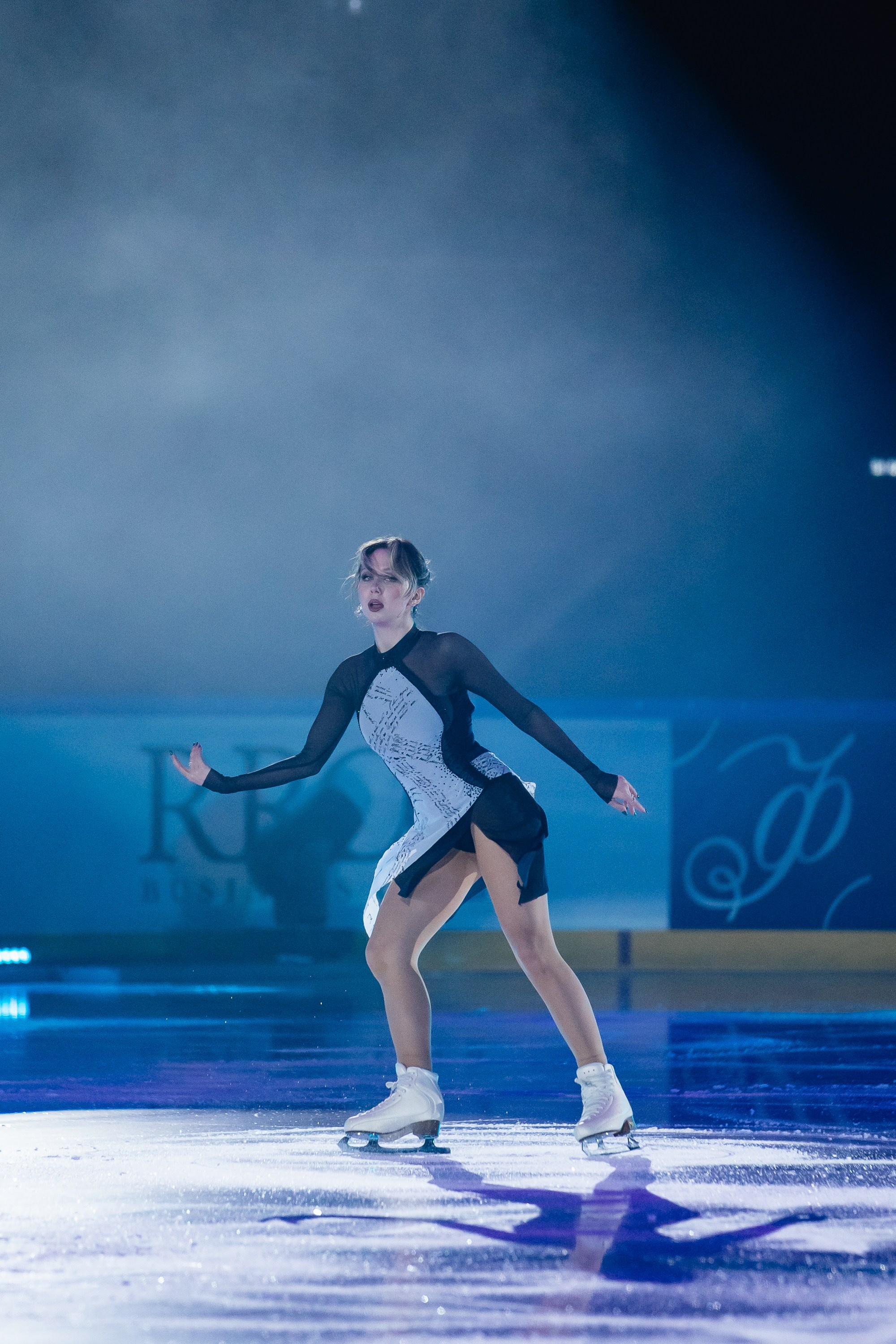 Шоу «Чемпионы на льду» в Новосибирске. Воробьева Ксения — Спортивный и танцевальный фотограф Новосибирск