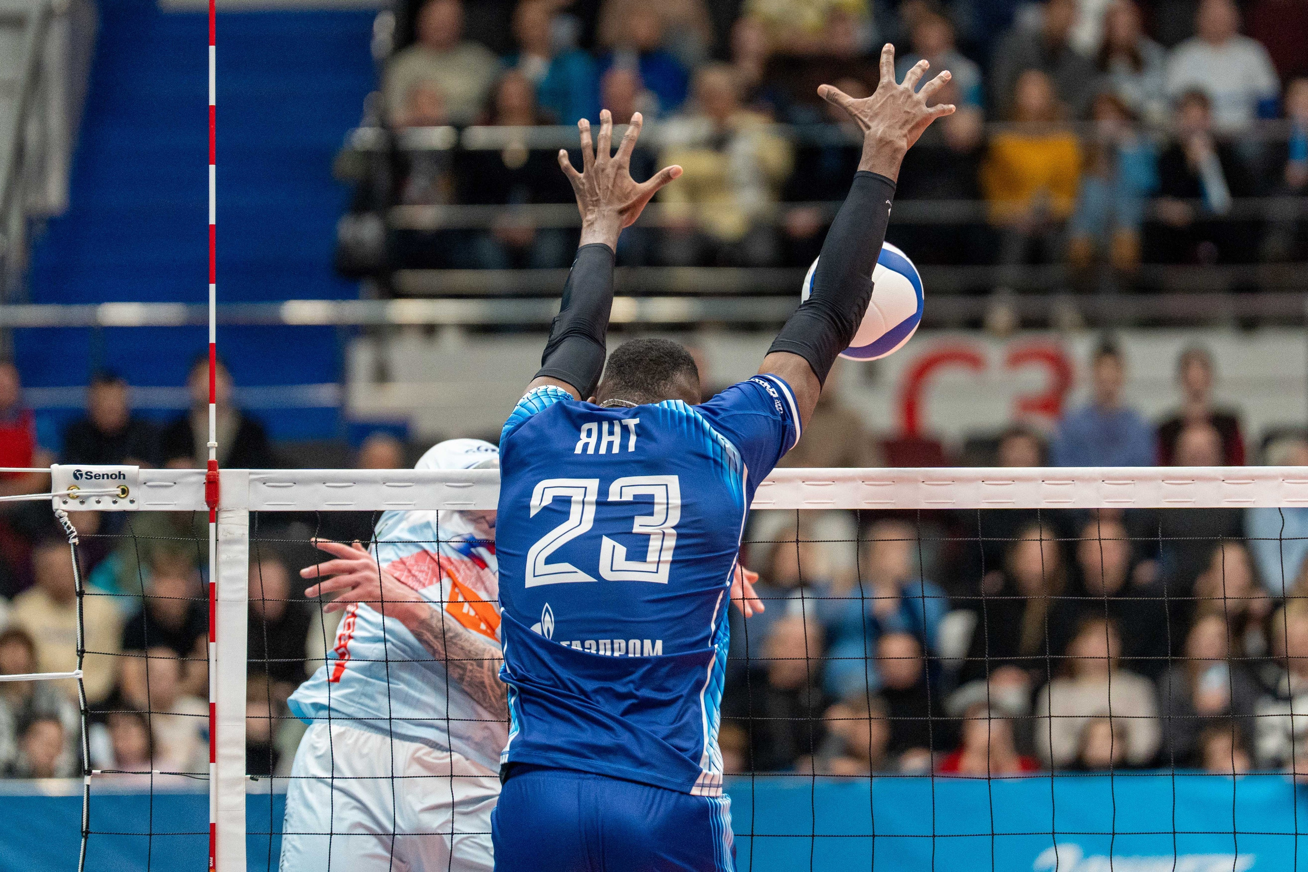 Zenit vs Dynamo Moscow: a straight-set win in Saint Petersburg | Anton Gauf. Sports Photographer in Saint Petersburg | Anton Hauff