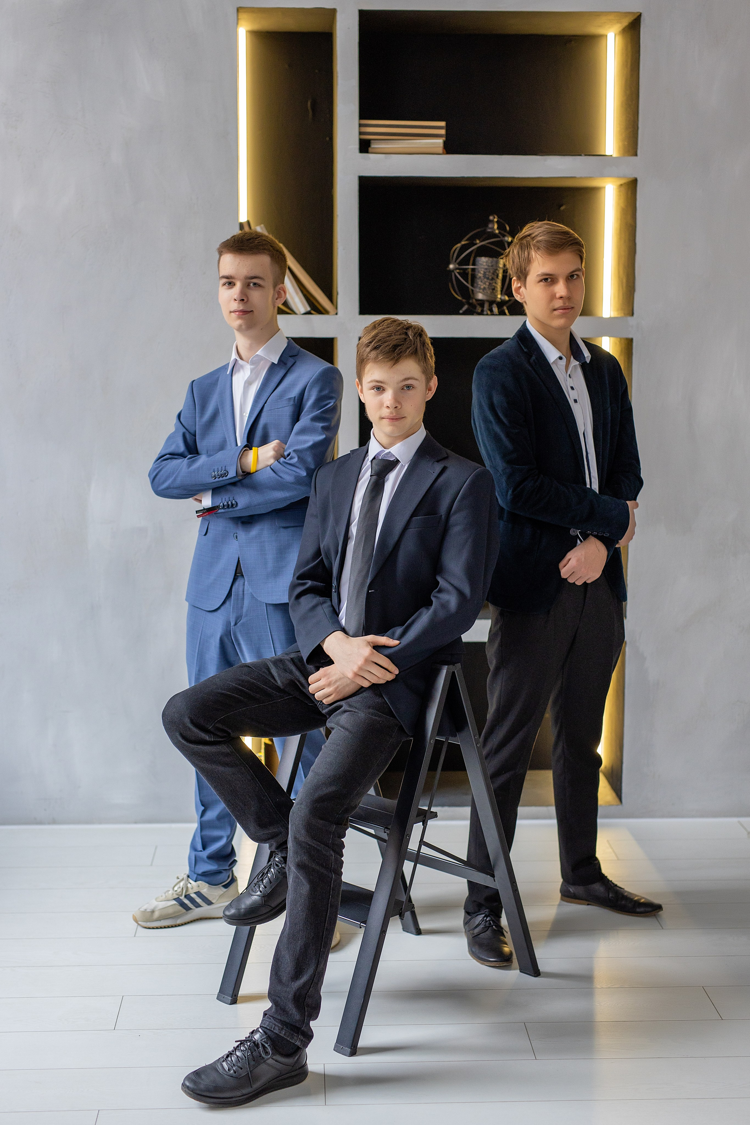 Выпускной альбом Владивосток 11 класс. Стильный выпускной альбом Владивосток фотограф Вероника Мигачева