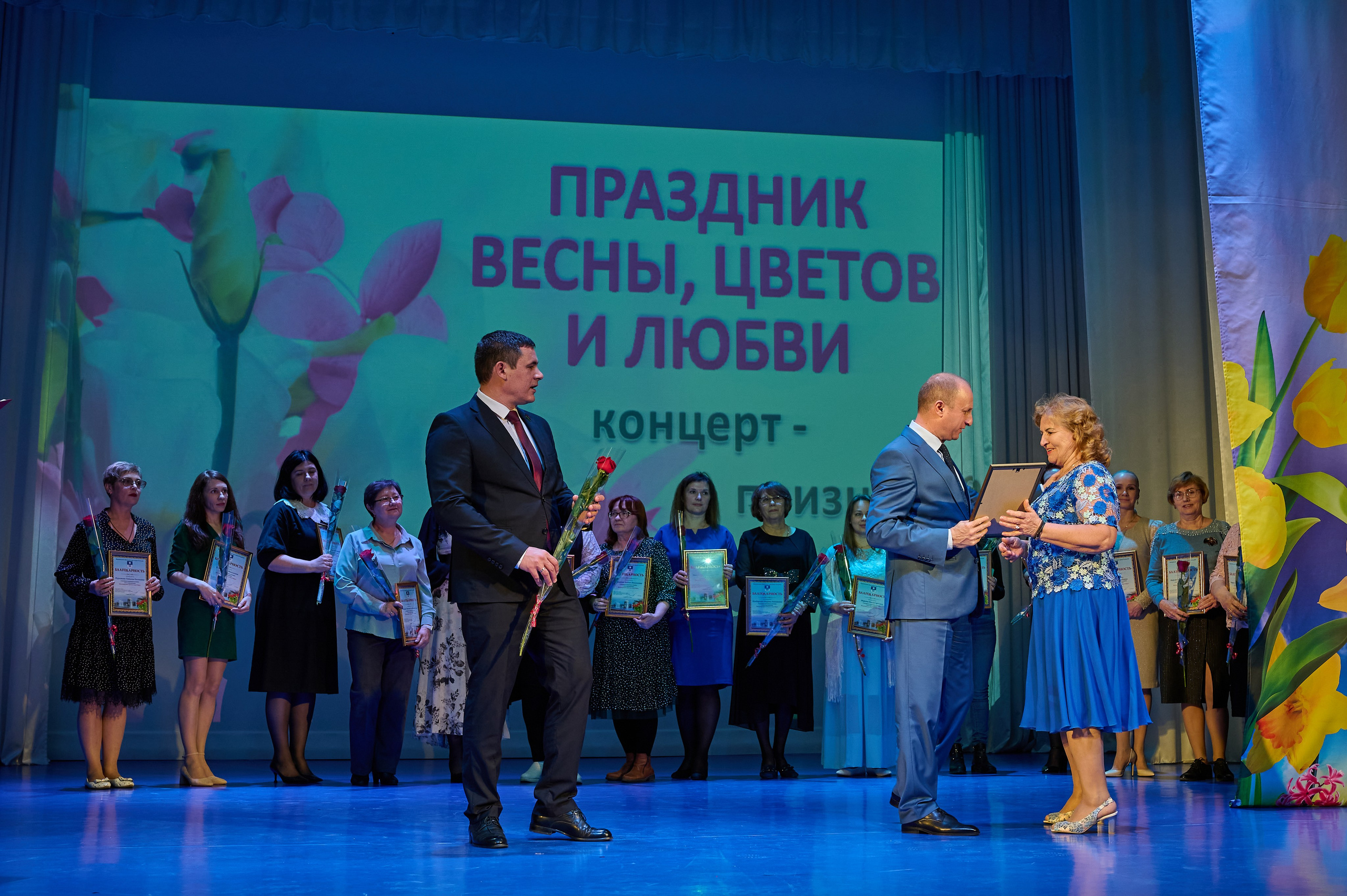 8 марта Марьина роща. Жизнь курорта Кабардинка в фотографиях