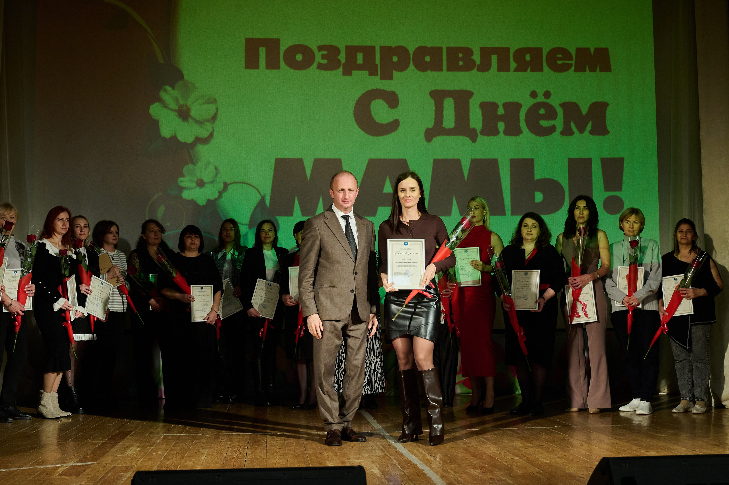 День матери Кабардинка. Жизнь курорта Кабардинка в фотографиях