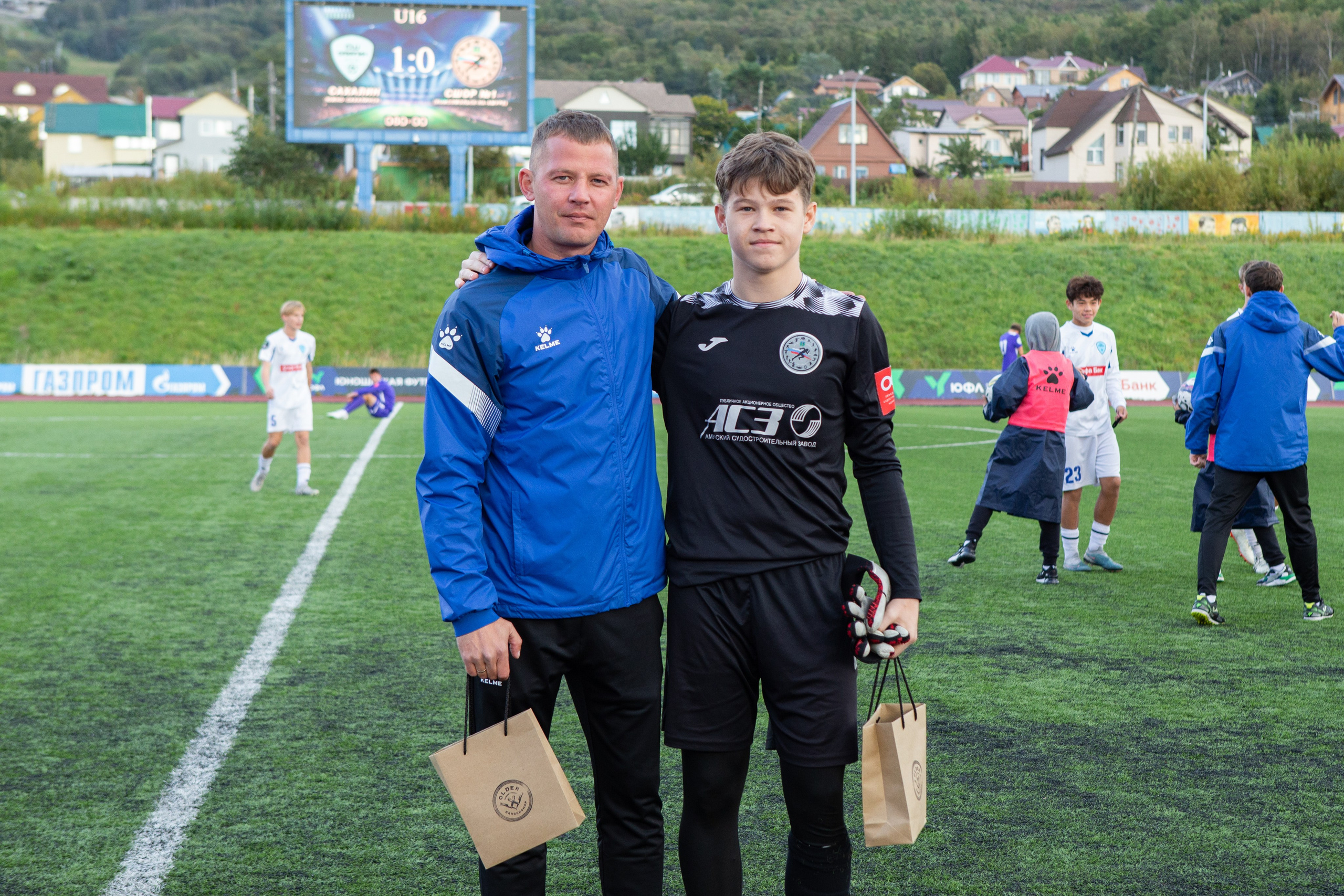 Матч юношеской футбольной лиги между командами СШ «Сахалин» и «СШОР № 1» (Комсомольск-на-Амуре). Кутузов Евгений Фотограф в Южно-Сахалинске