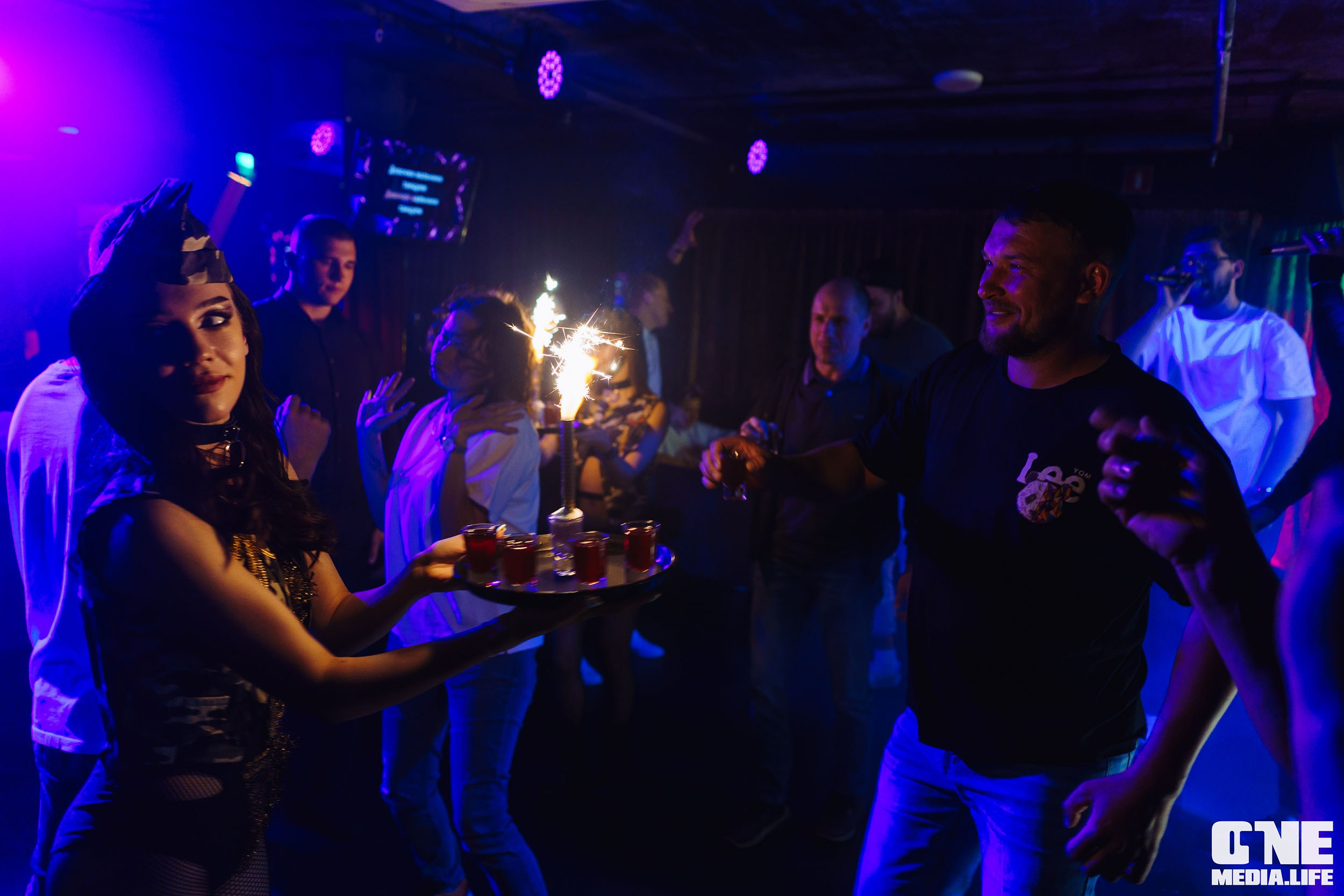 Фоторепортаж из караоке-клуба Эйфория. One Media Life: фоторепортажи, фотоотчеты с мероприятий и заведений