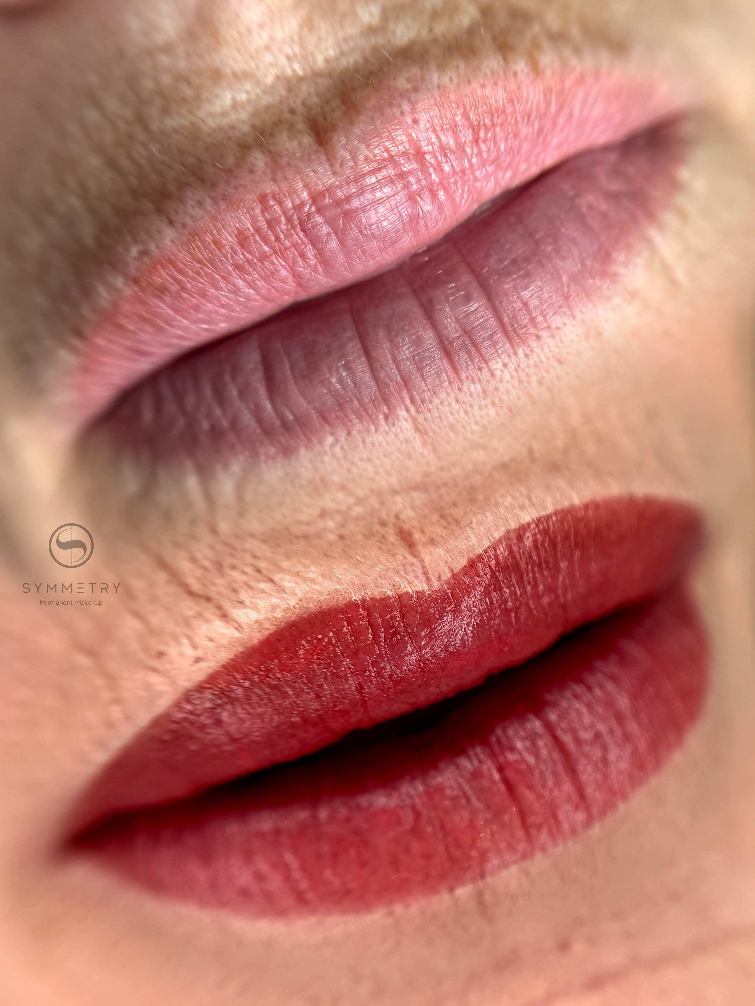 Лена. Студия перманентного макияжа, косметологии и массажа SYMMETRY в Москве, м. Киевская