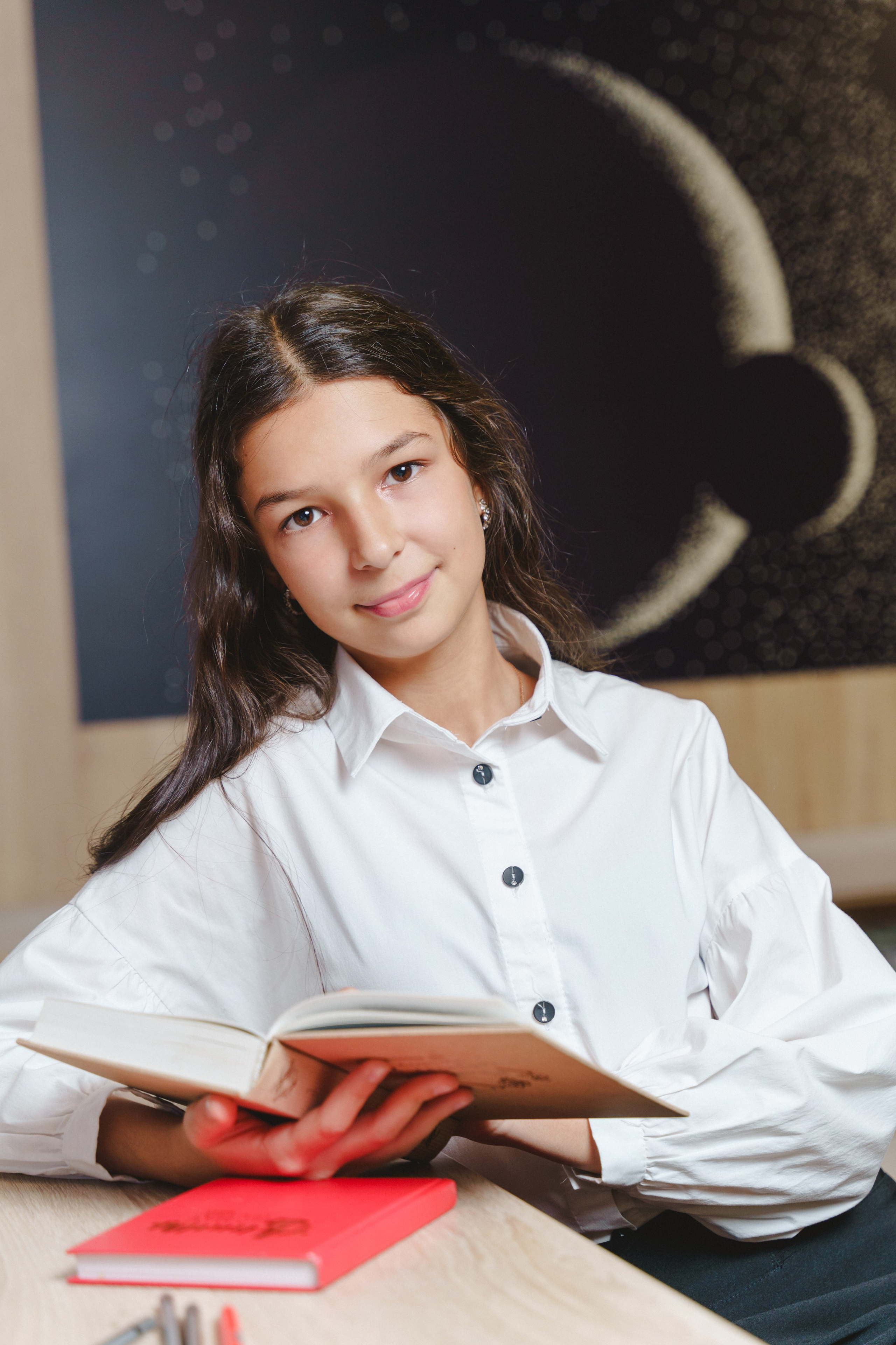 Съемка школьников в библиотеке. Фотограф в детский сад в Екатеринбурге, выпускные альбомы Юлия Умерова