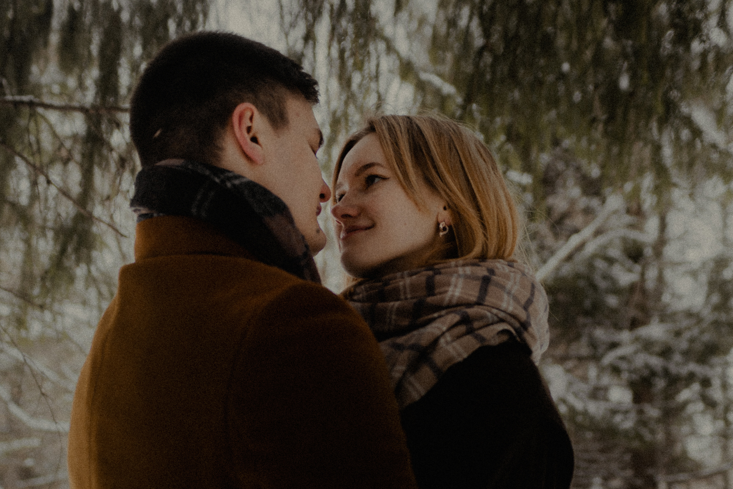 Зимняя фотосессия love story. Свадебный фотограф, Love Story Екатеринбург, Тюмень Кострова Елизавета