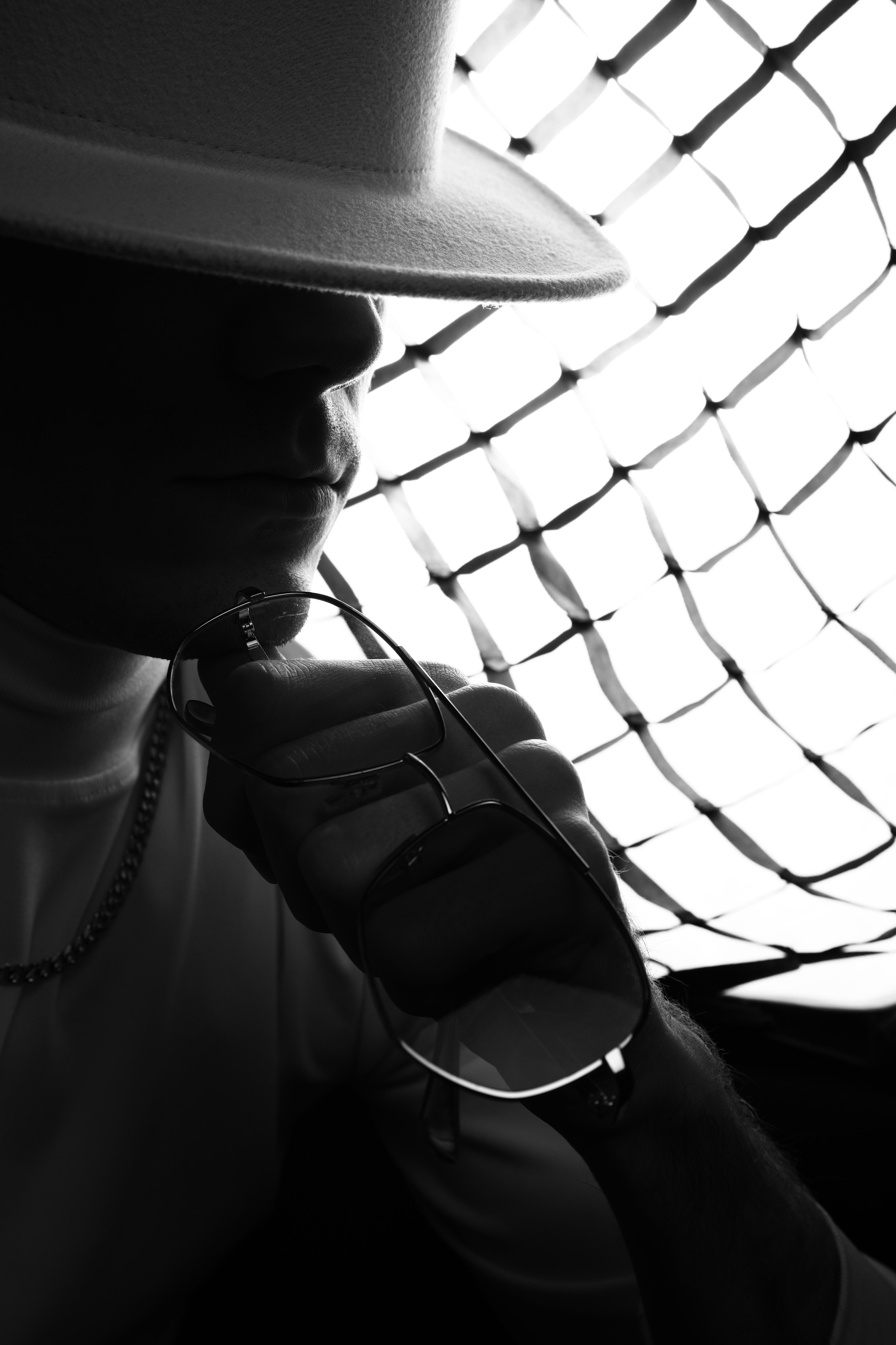 The White hat Alex. Профессиональный фотограф в Воронеже Владислав Крылов