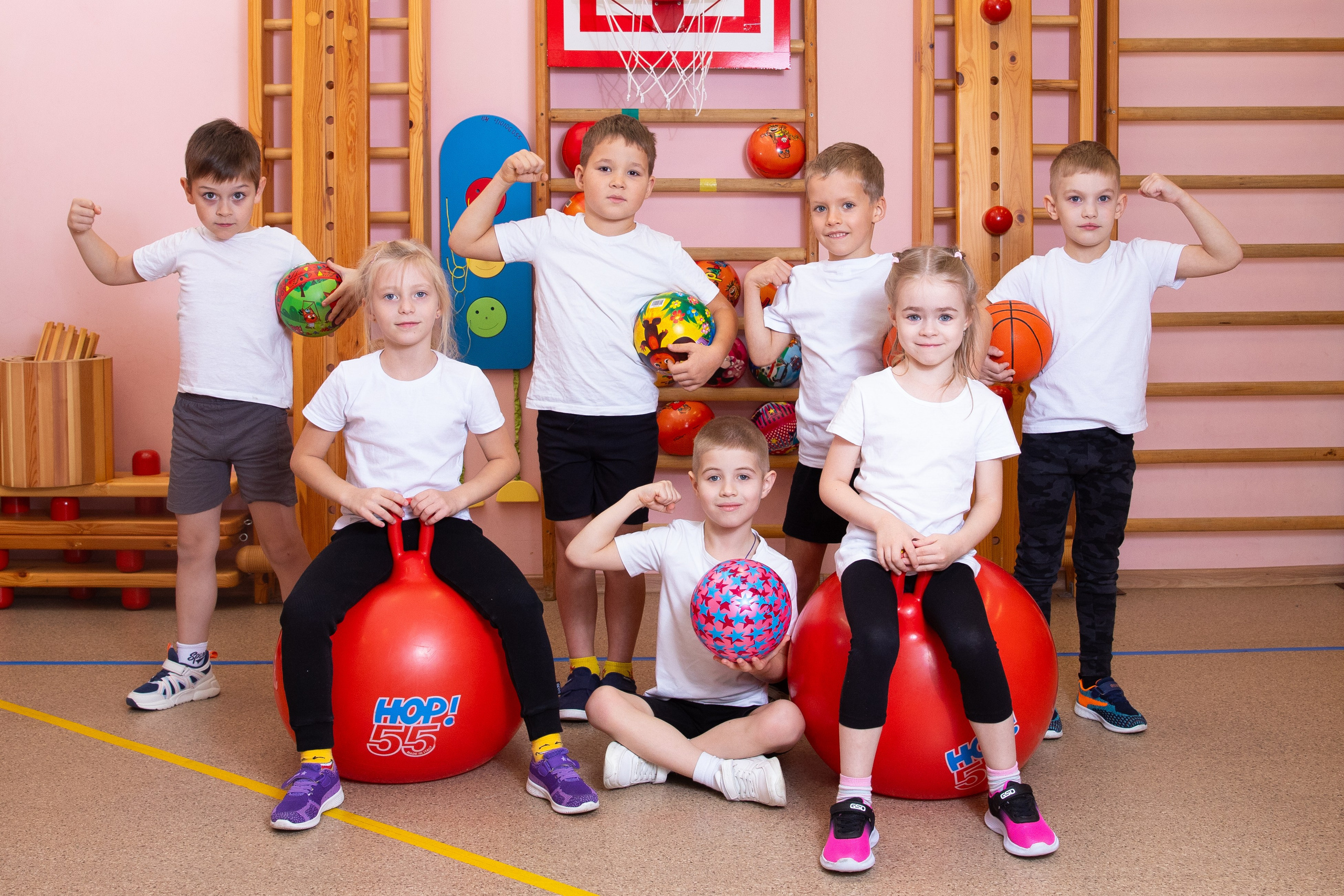 занятия физкультурой в выпускном альбоме