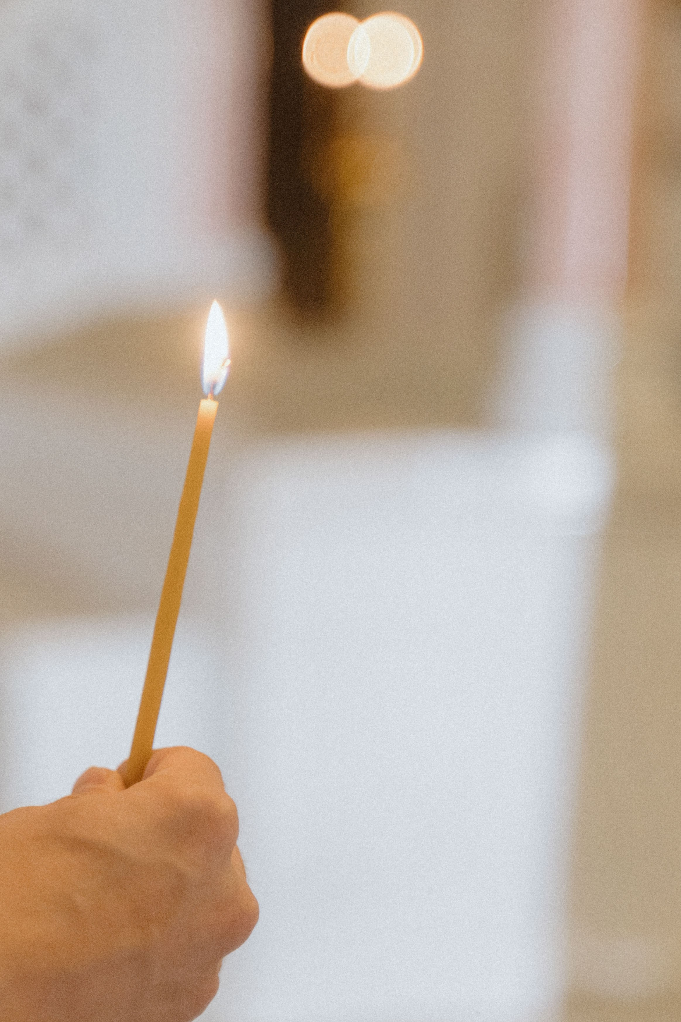 Крещение взрослого в Москве: как подготовиться, где это можно сделать и как сохранить воспоминания. Советы по подготовке, что нужно принести на крещение. Фотограф и видеограф на крещение в Москве и области.