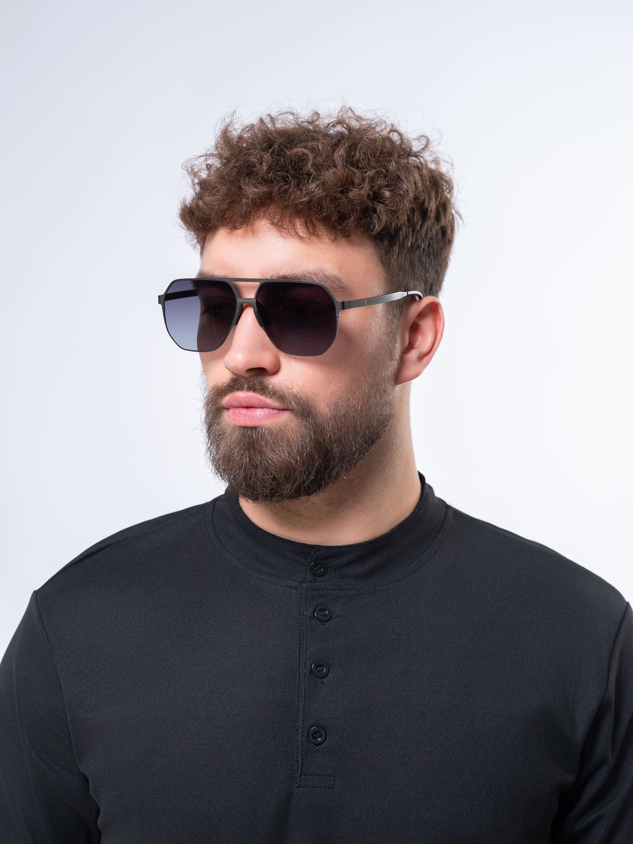 МОДЕЛЬ НИКИТА. Студия рекламной и предметной съемки товаров WELKO Studio