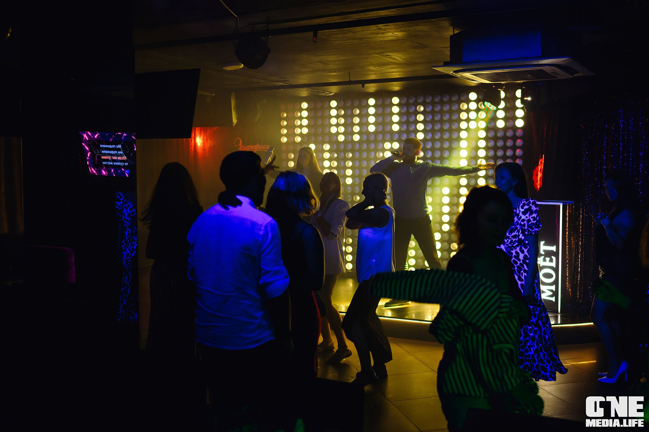 Фоторепортаж из караоке-клуба Эйфория. One Media Life: фоторепортажи, фотоотчеты с мероприятий и заведений