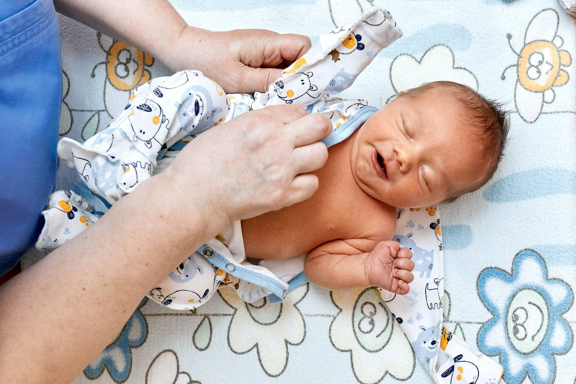 Фотограф на выписку в Москве, заказать услуги фотосъёмки — Цены и стоимость услуг профессионального фотографа для фотосессии выписки