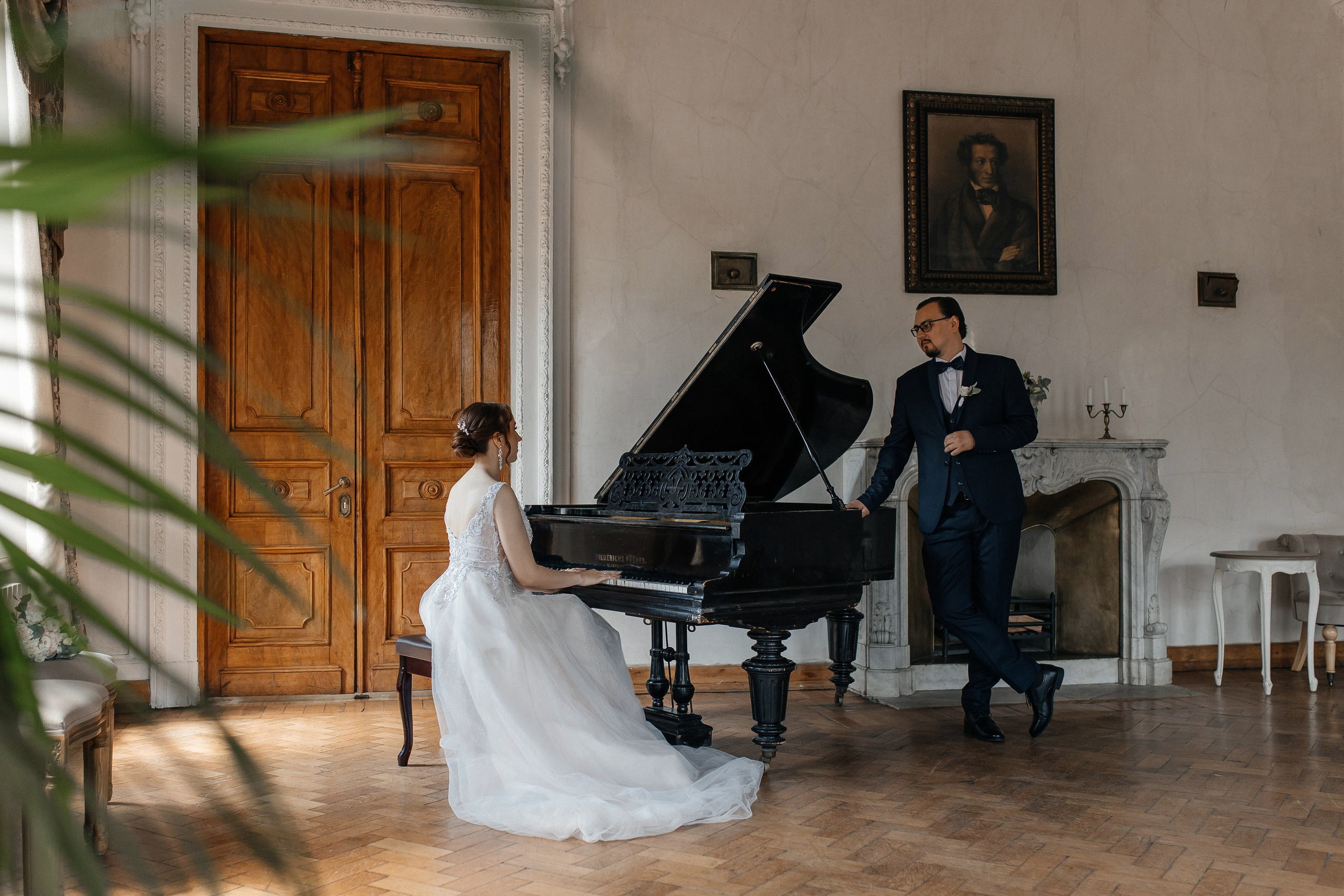 Свадебная фотосессия в Библиотеке-читальне имени Пушкина. Свадебный фотограф в Москве Дарья Олендарёва