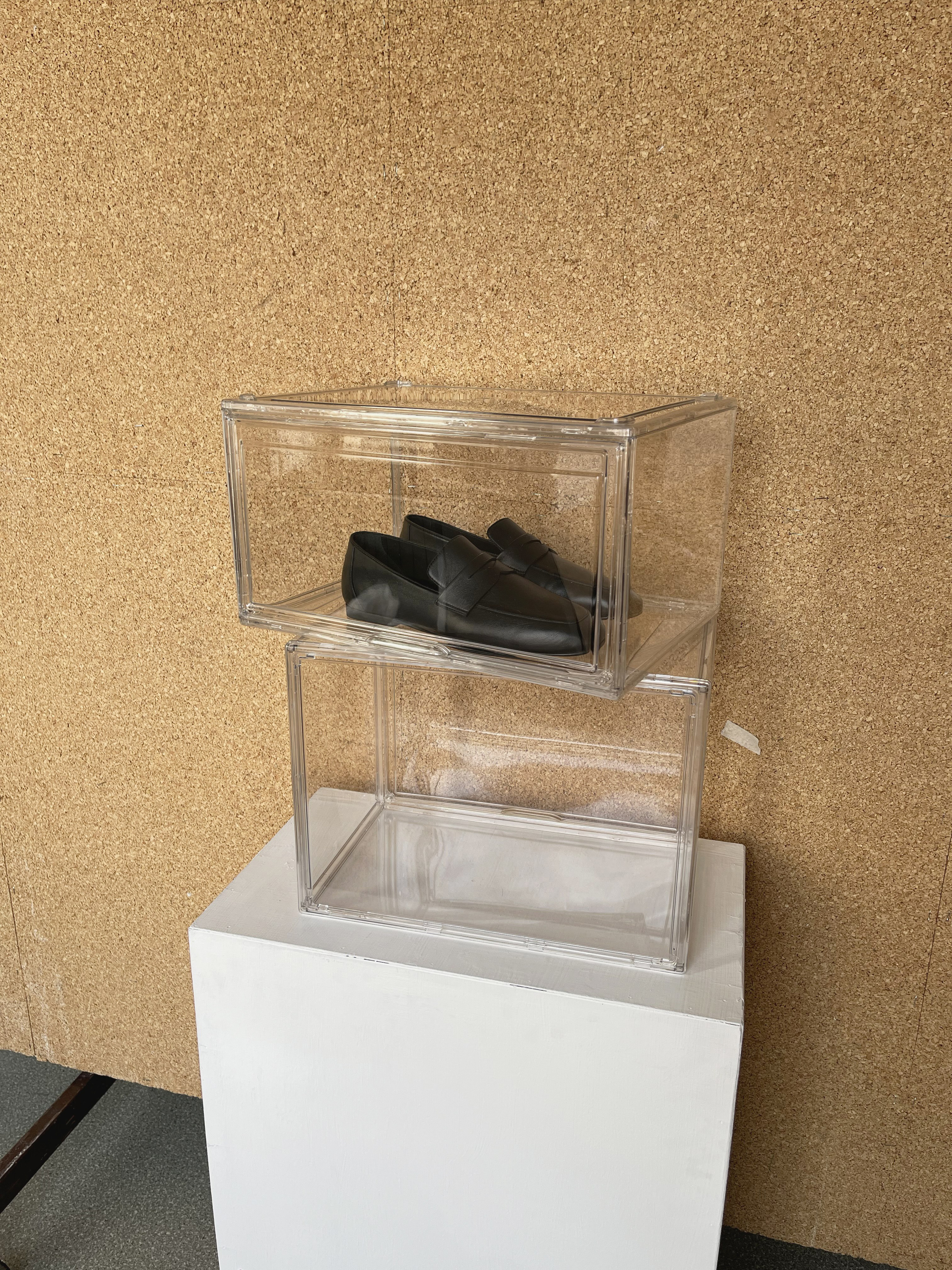 RAZUMNO. Art direction & Design | Curiosa