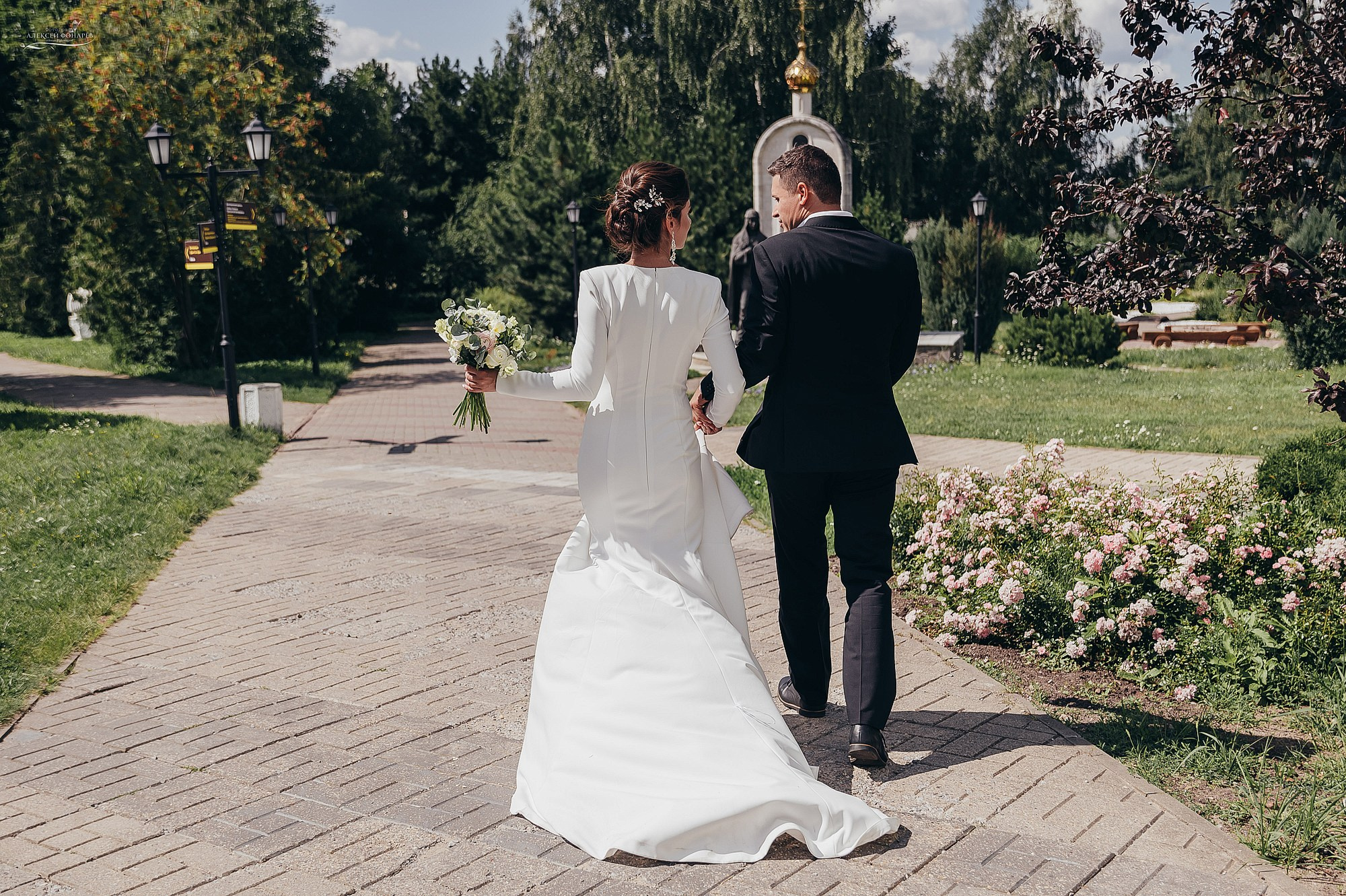 Свадебная фотосессия красивой пары. Свадебный фотограф в Дубне Алексей Фонарёв