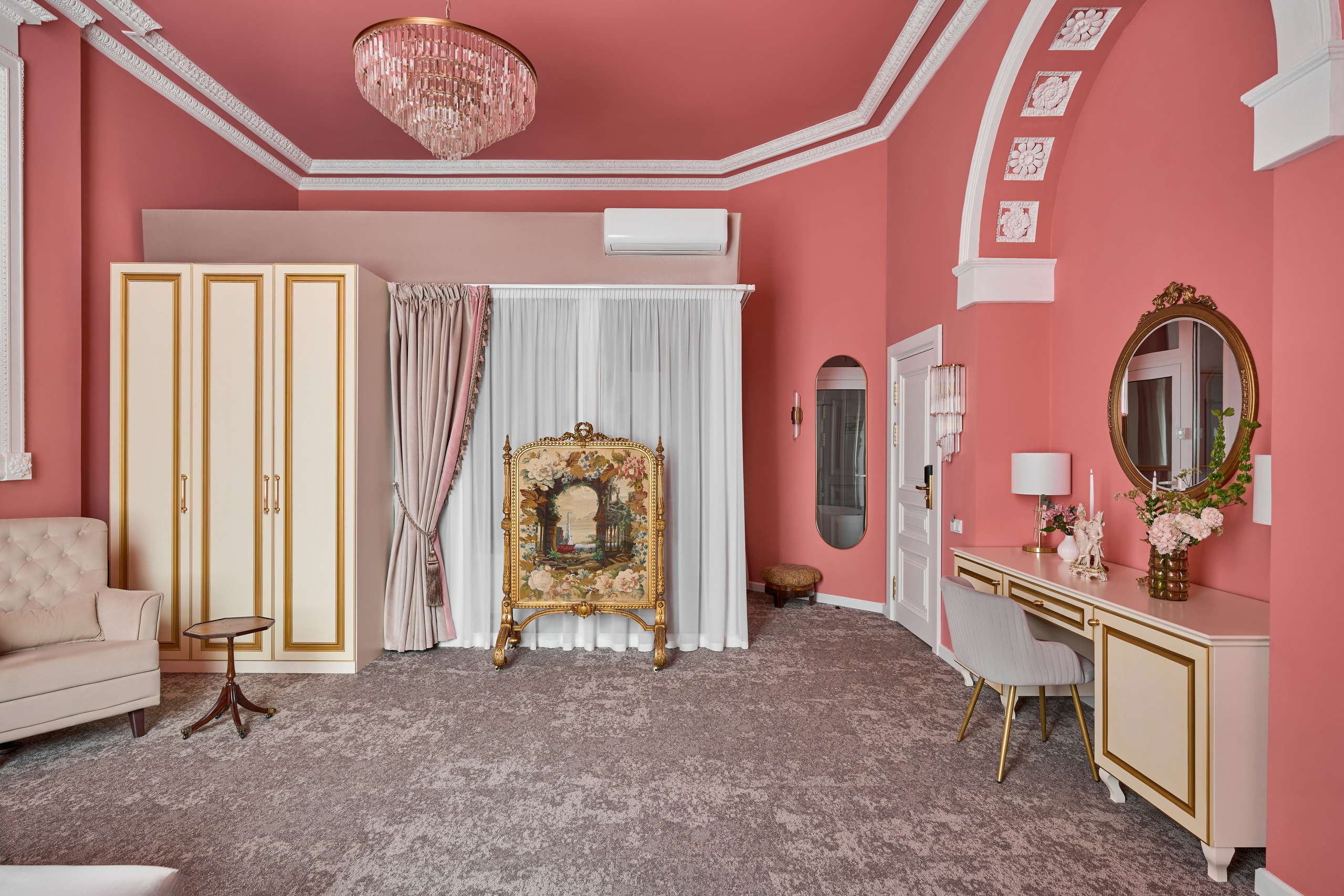 Бутик-отель ACADEMIA Особняк SHUVALOFF