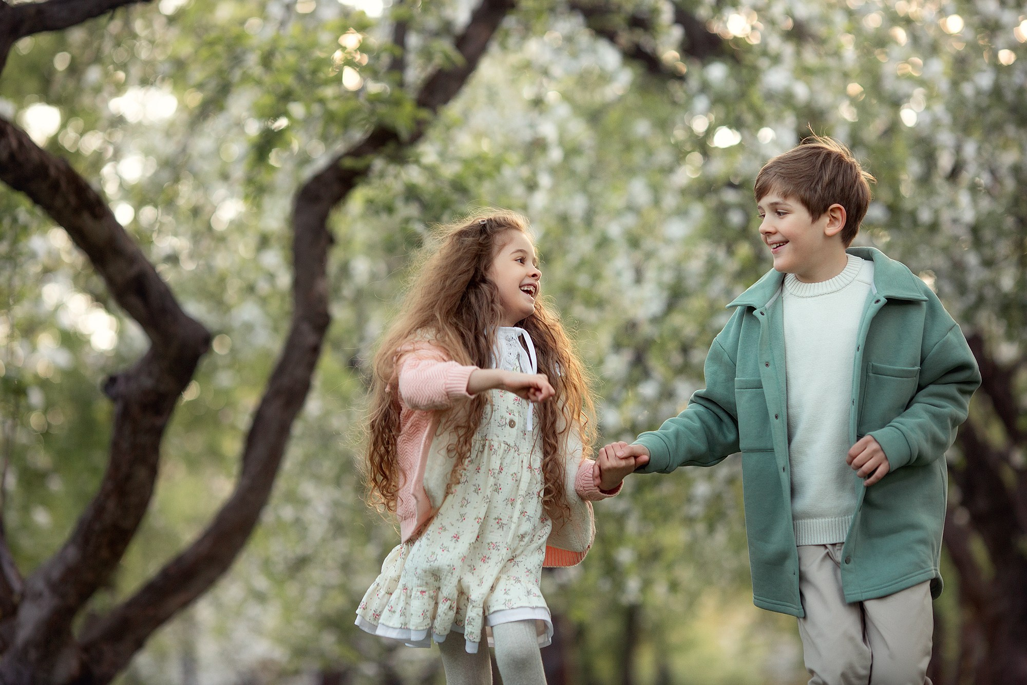 Семейная Фотосессия в цветущем яблоневом саду. Tatyana Nadezhdina Family photographer