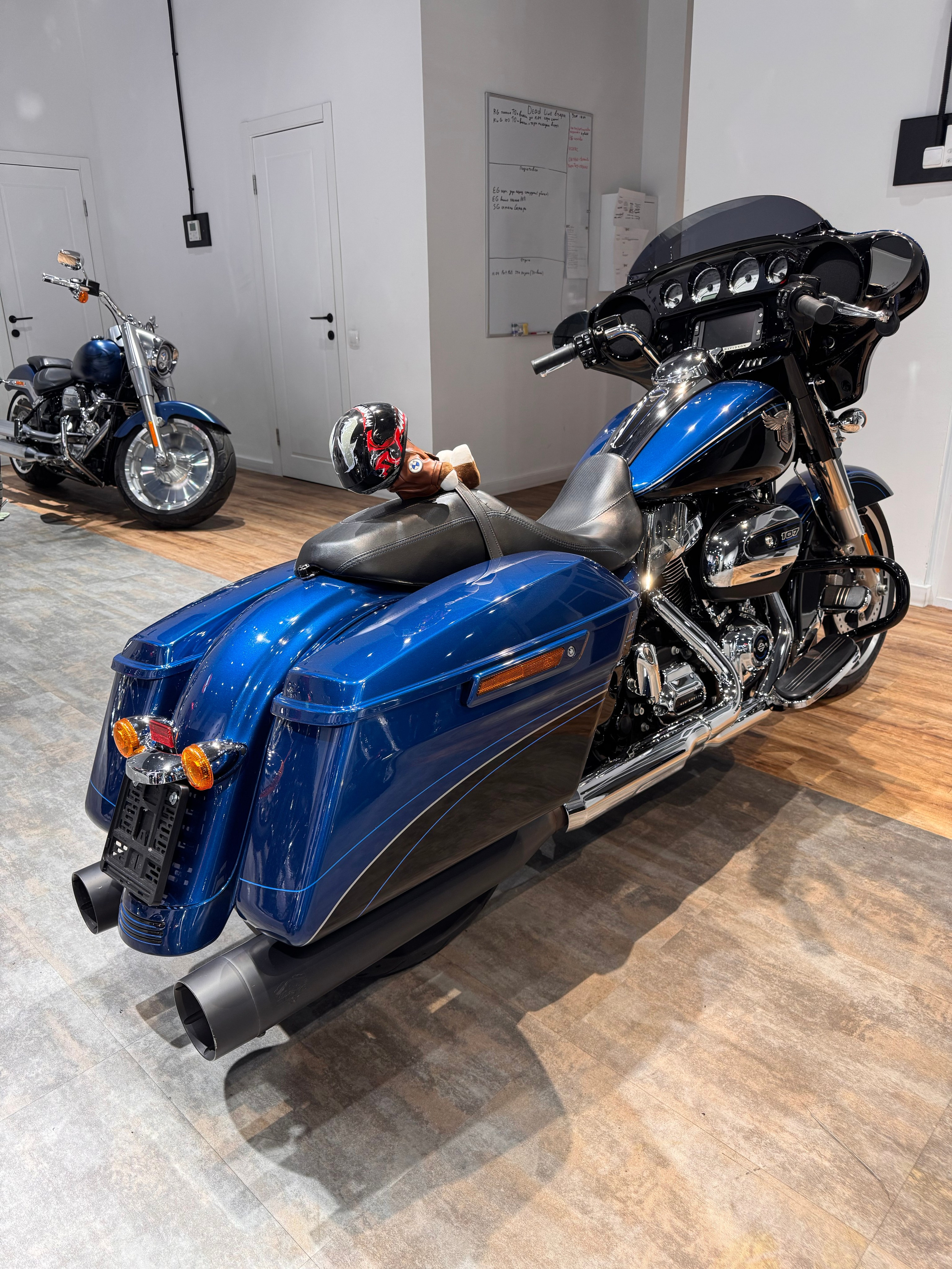 Harley Davidson Electra 2018 Street Glide (Коллекция 115) 8К — купить мотоцикл. Hello Davidson, Москва. Только хорошие мотоциклы…