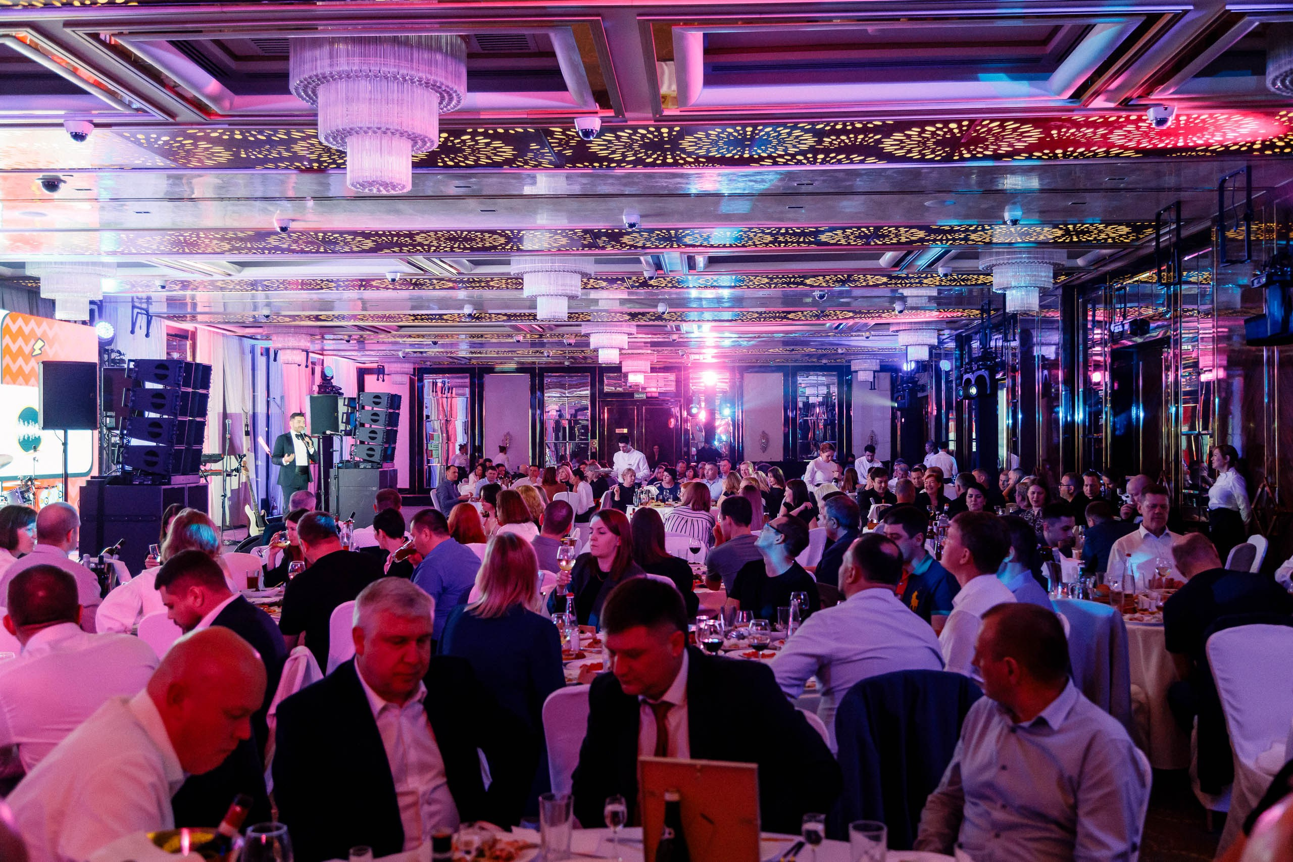 Гала-ужин в казино в Красной Поляне. Репортажный фотограф в Москве, Сочи и Санкт-Петербурге