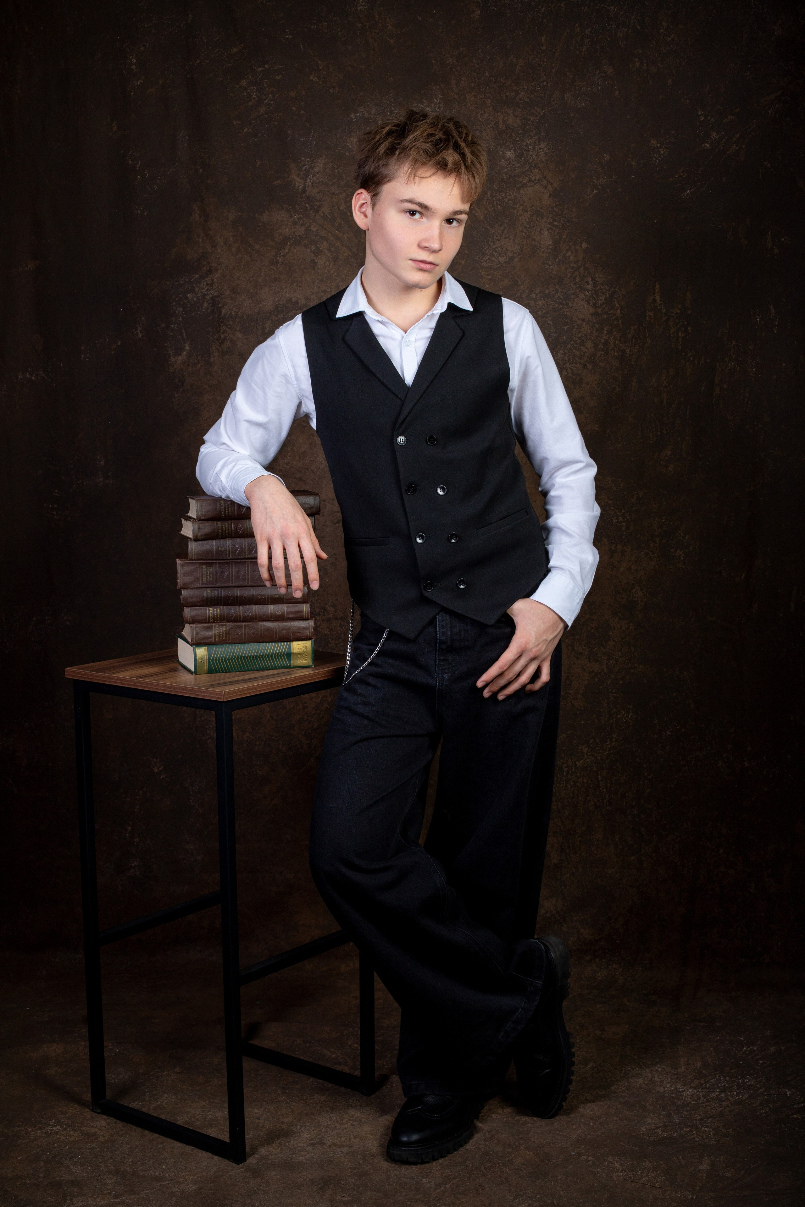 Цены на выпускные альбомы для 9-11 классов. Выпускной альбом в Москве и Домодедово Вышка Школьный фотограф