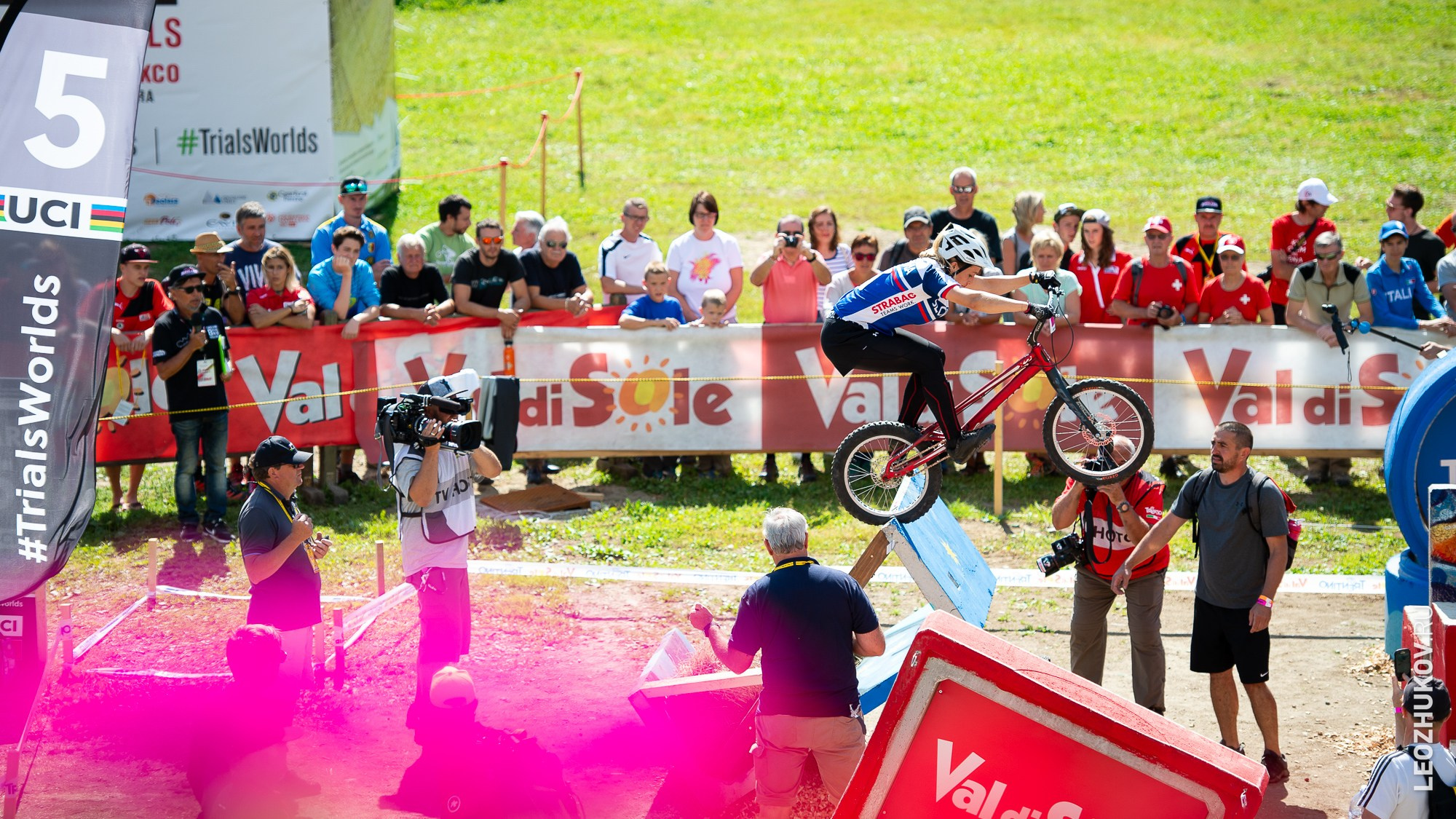 UCI Trials World Championships 2016 — finals. Sports photographer Leonid Zhukov