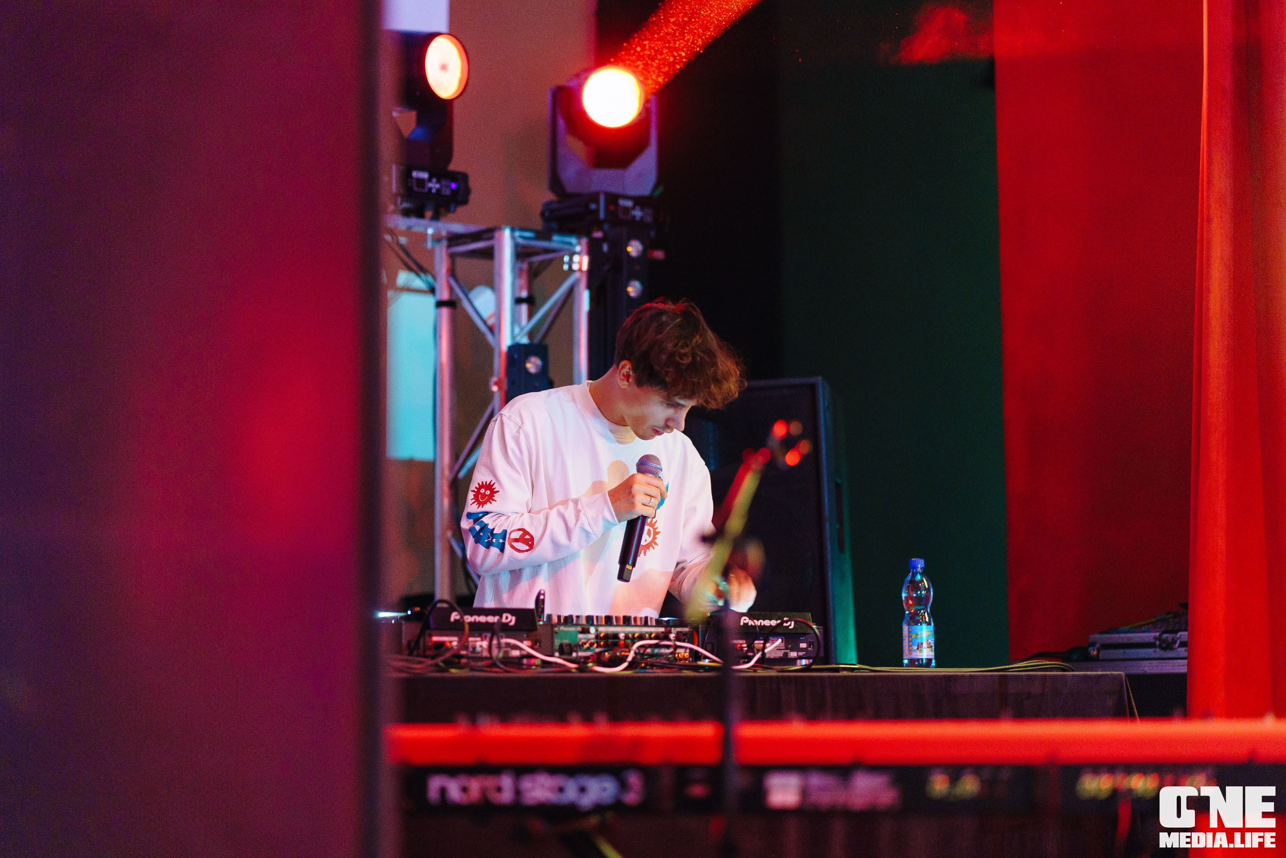 Фоторепортаж из клуба UNIVERSAL. One Media Life: фоторепортажи, фотоотчеты с мероприятий и заведений