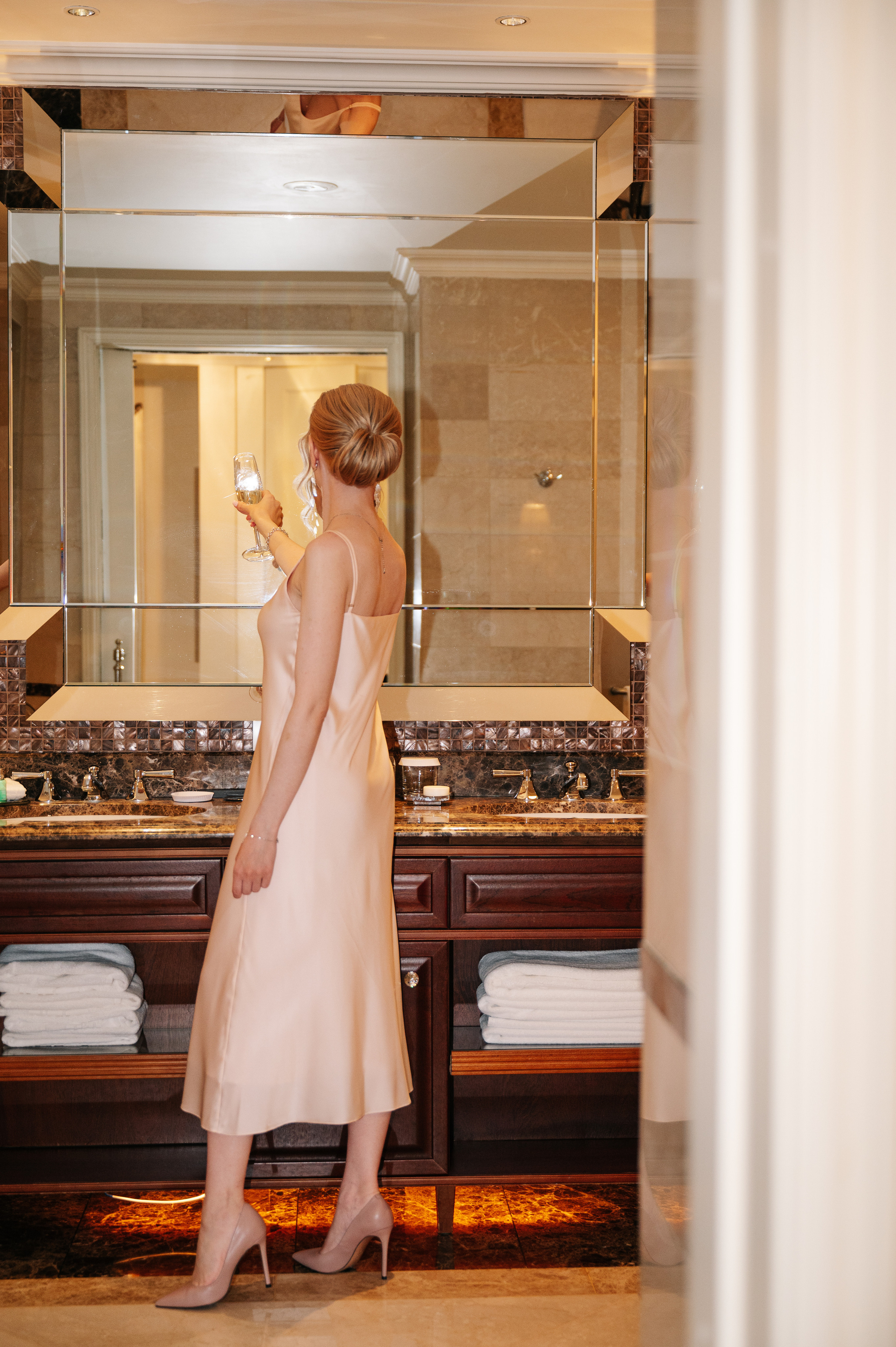 Лучшие отели для свадебного утра в Москве. Свадебный видеограф в Москве Никонова Анна