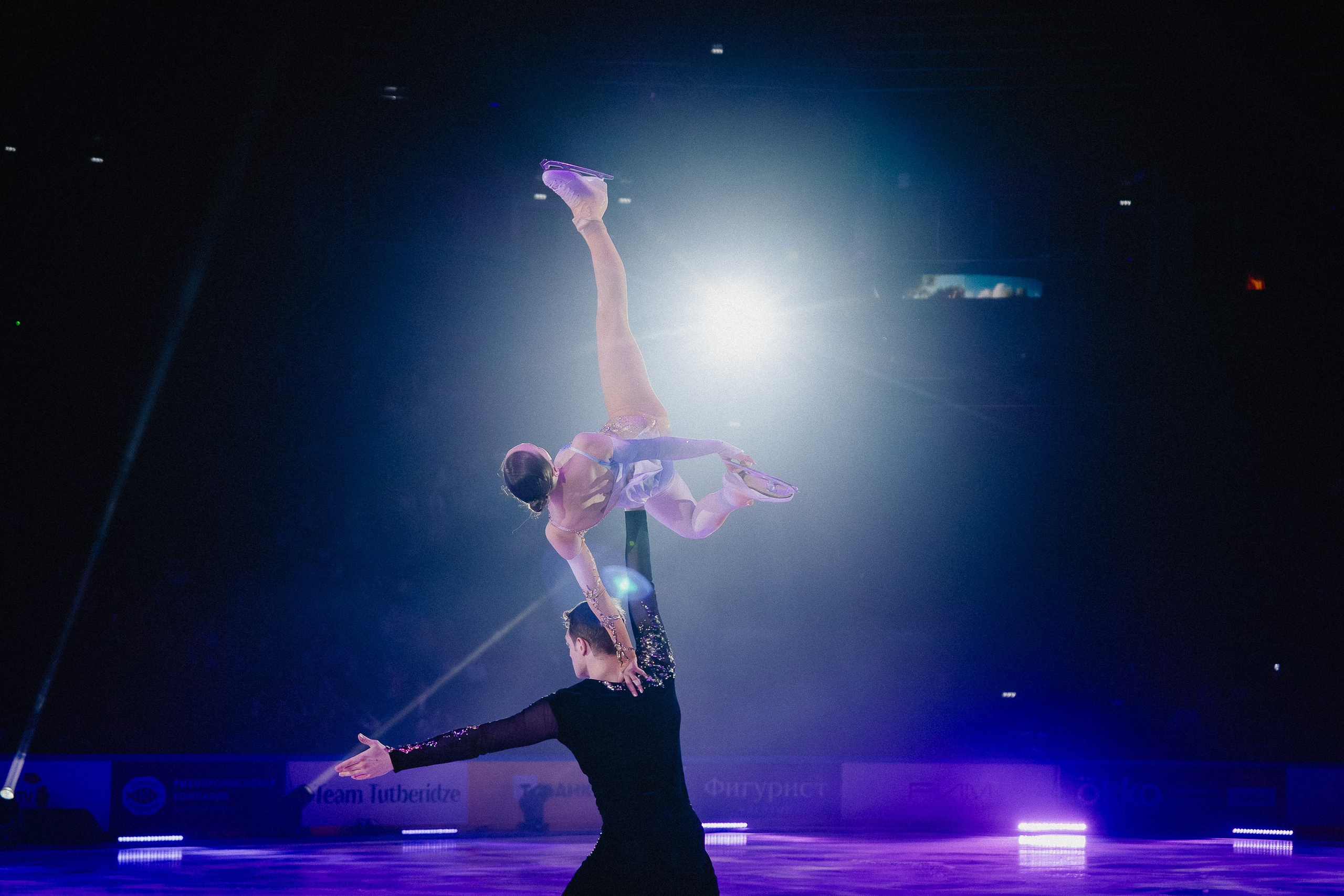 Шоу Этери Тутберидзе в Новосибирске. Воробьева Ксения — Спортивный и танцевальный фотограф Новосибирск