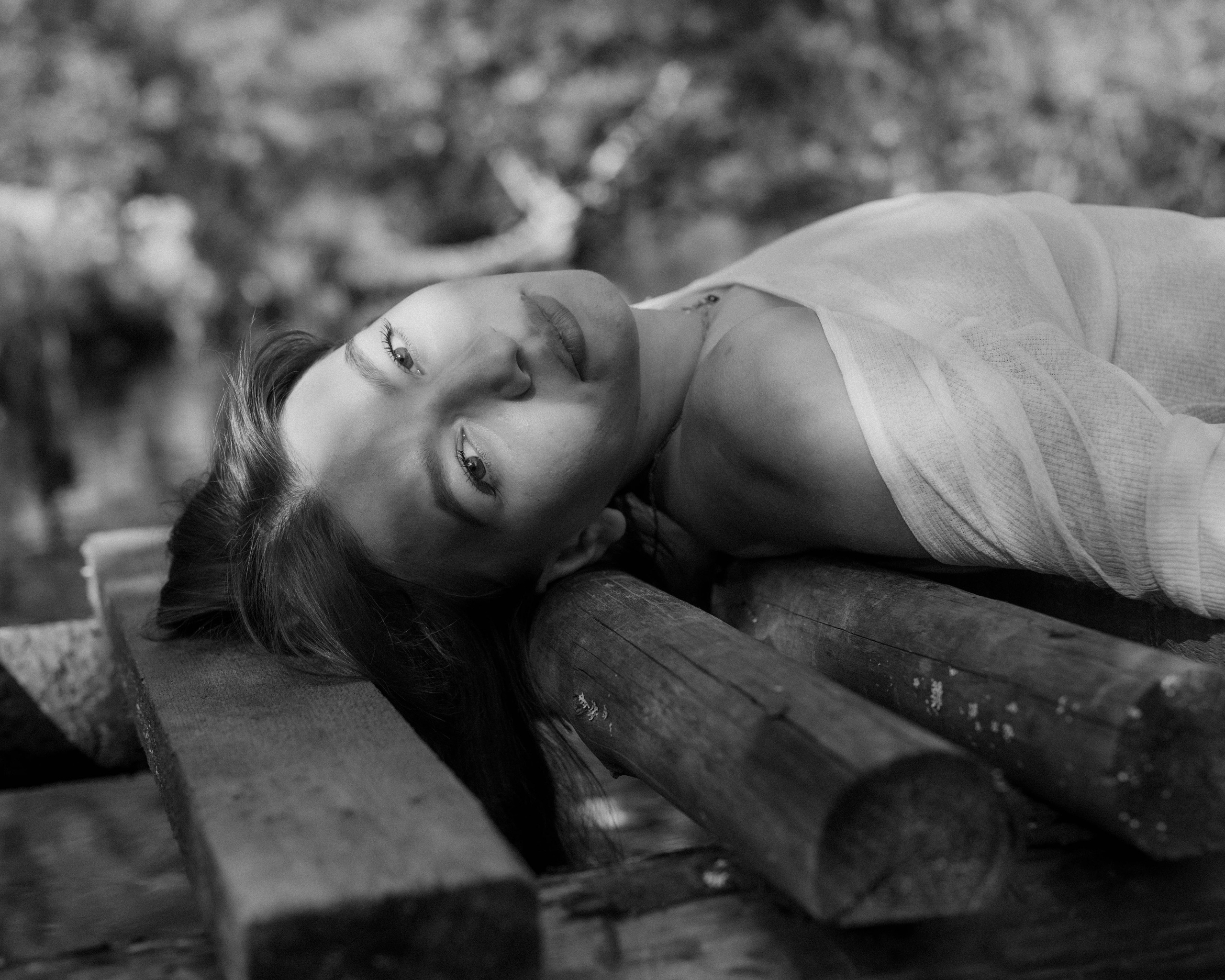 Аня. Женский фотограф. Создатель украшений ручной работы. Модель