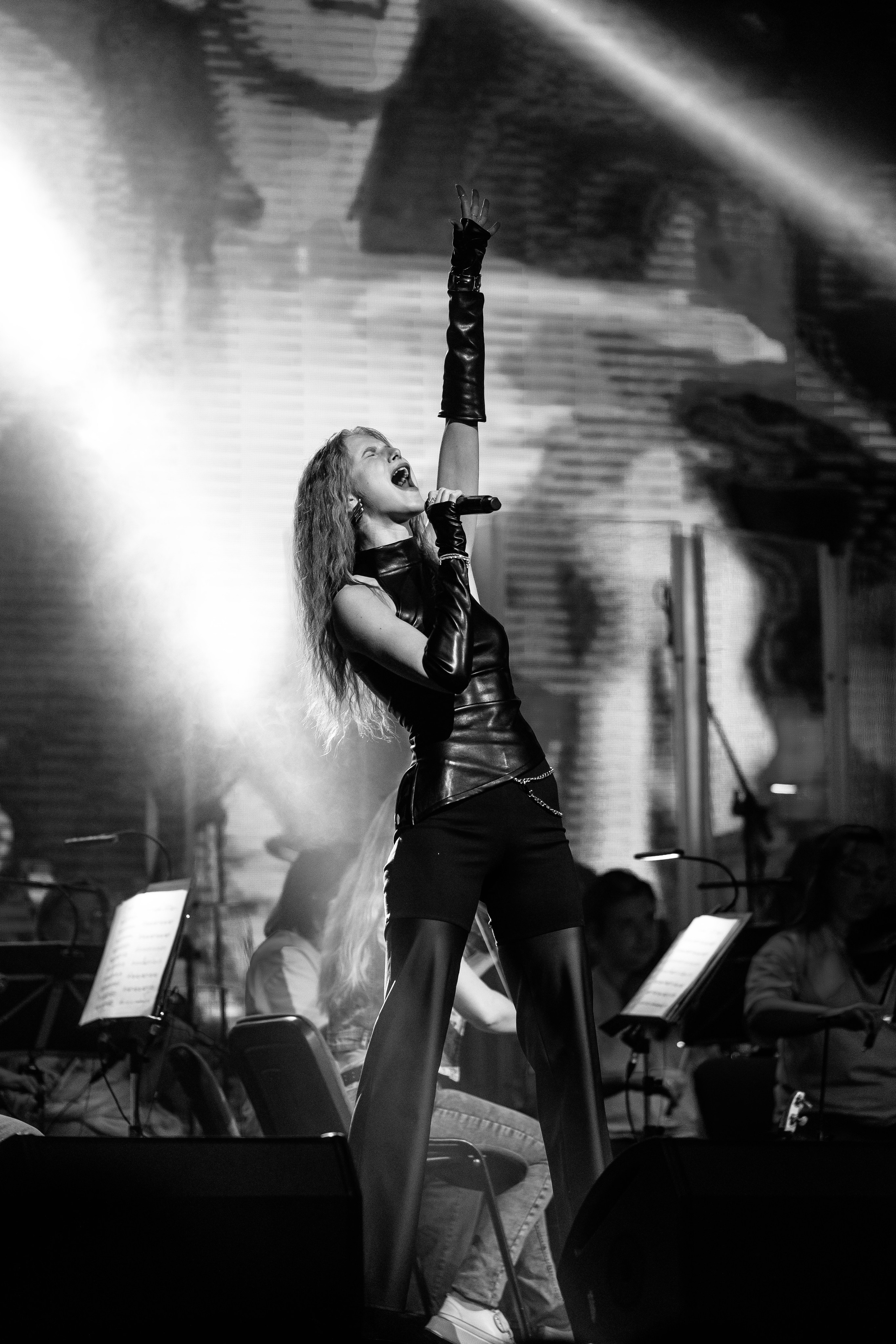 Рок-хиты с Симфоническим оркестром. Вокалистка Мария Сиротенко