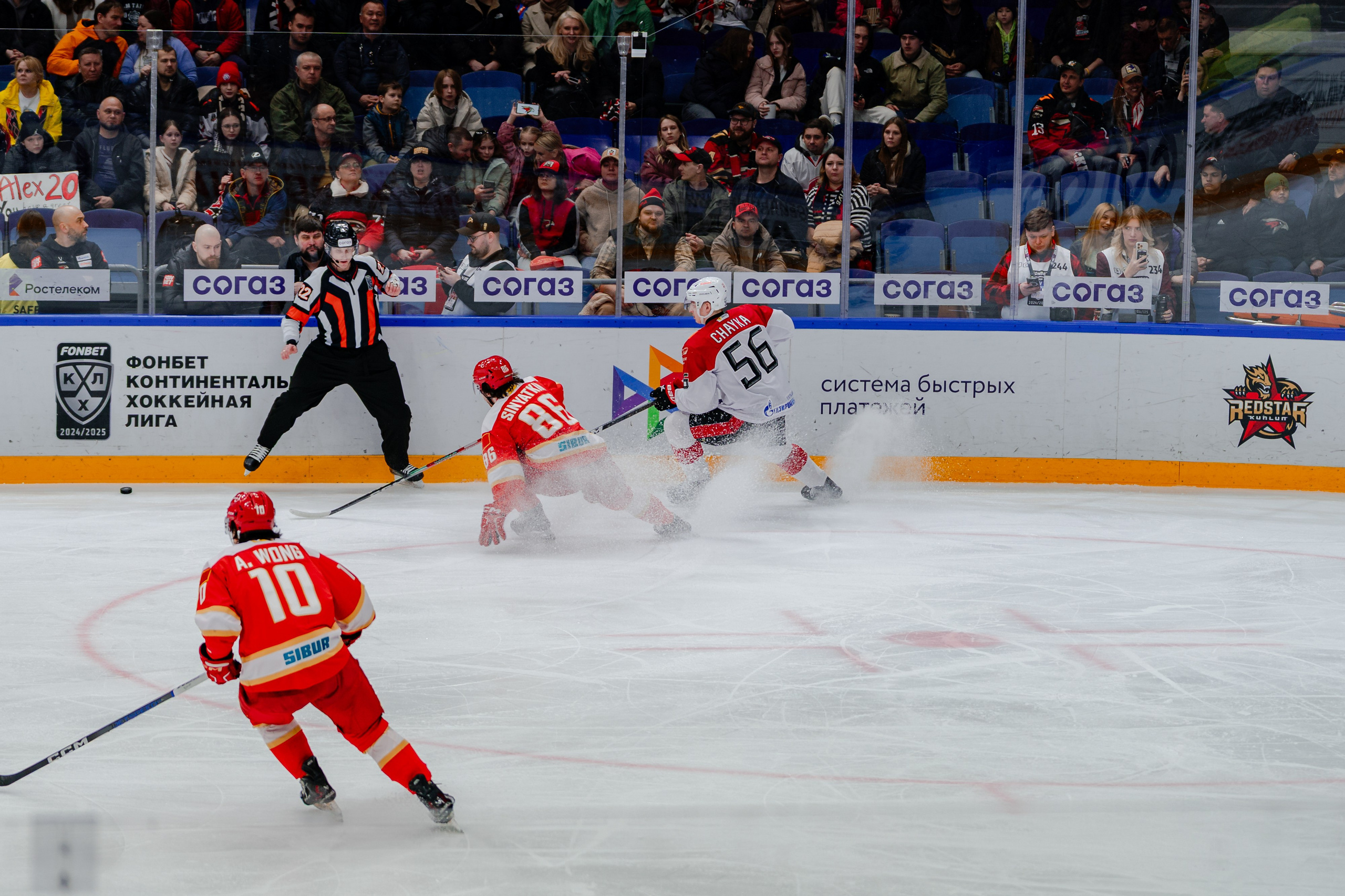 КХЛ КУНЬЛУНЬ РС — АВАНГАРД 22 МАРТА 2025. Репортажный фотограф в Москве Измалков Артем