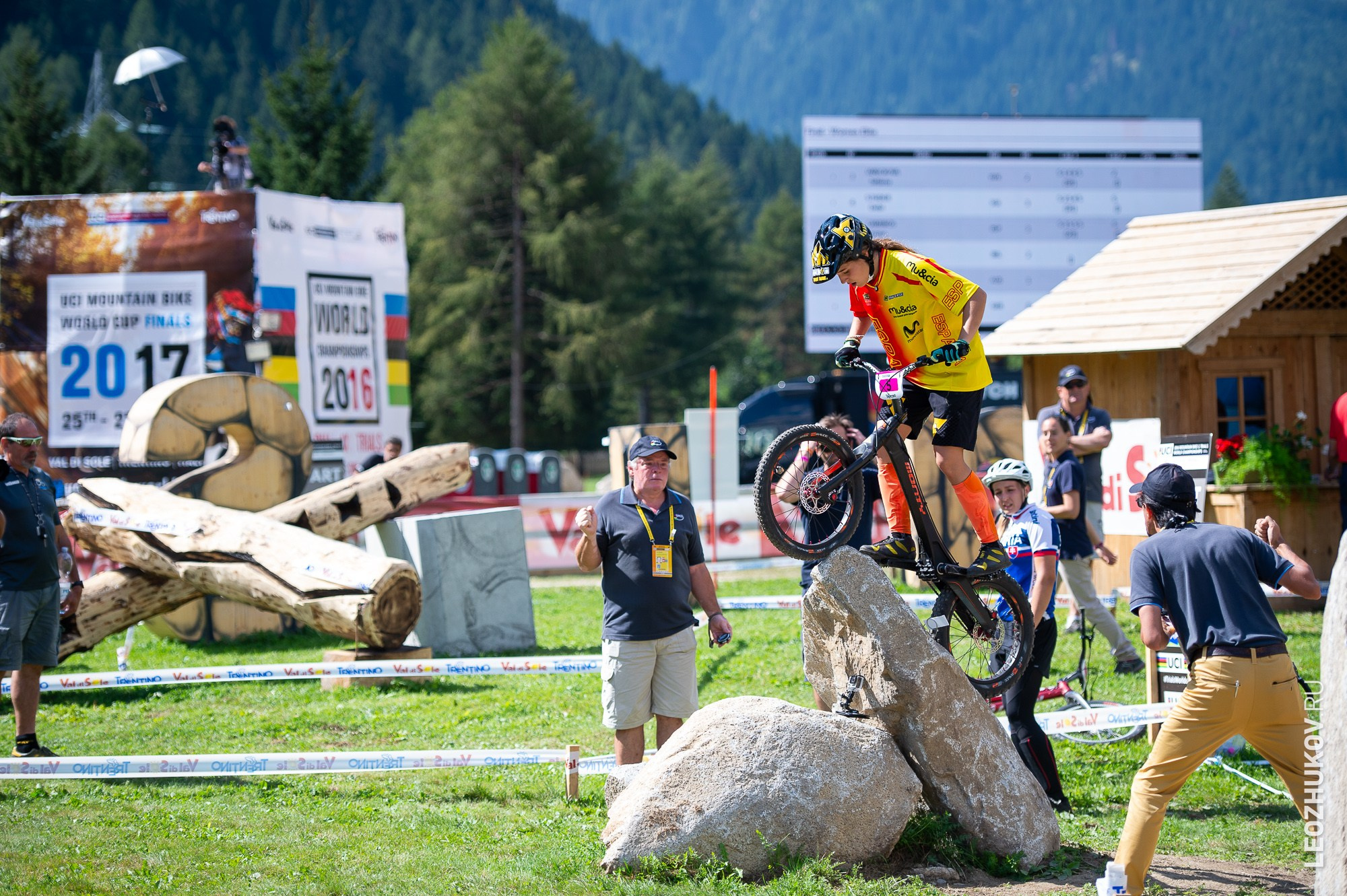 UCI Trials World Championships 2016 — finals. Sports photographer Leonid Zhukov